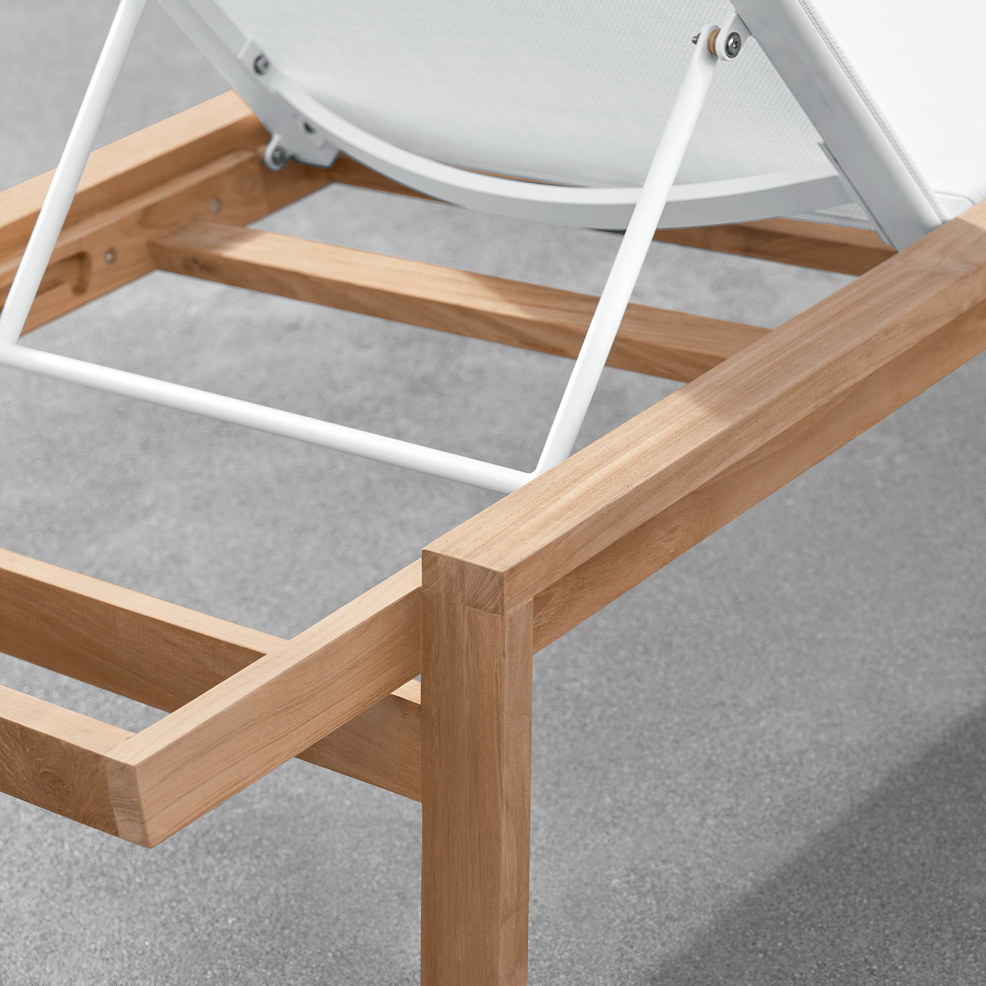 Santa Barbara Outdoor Natural Teak Chaise