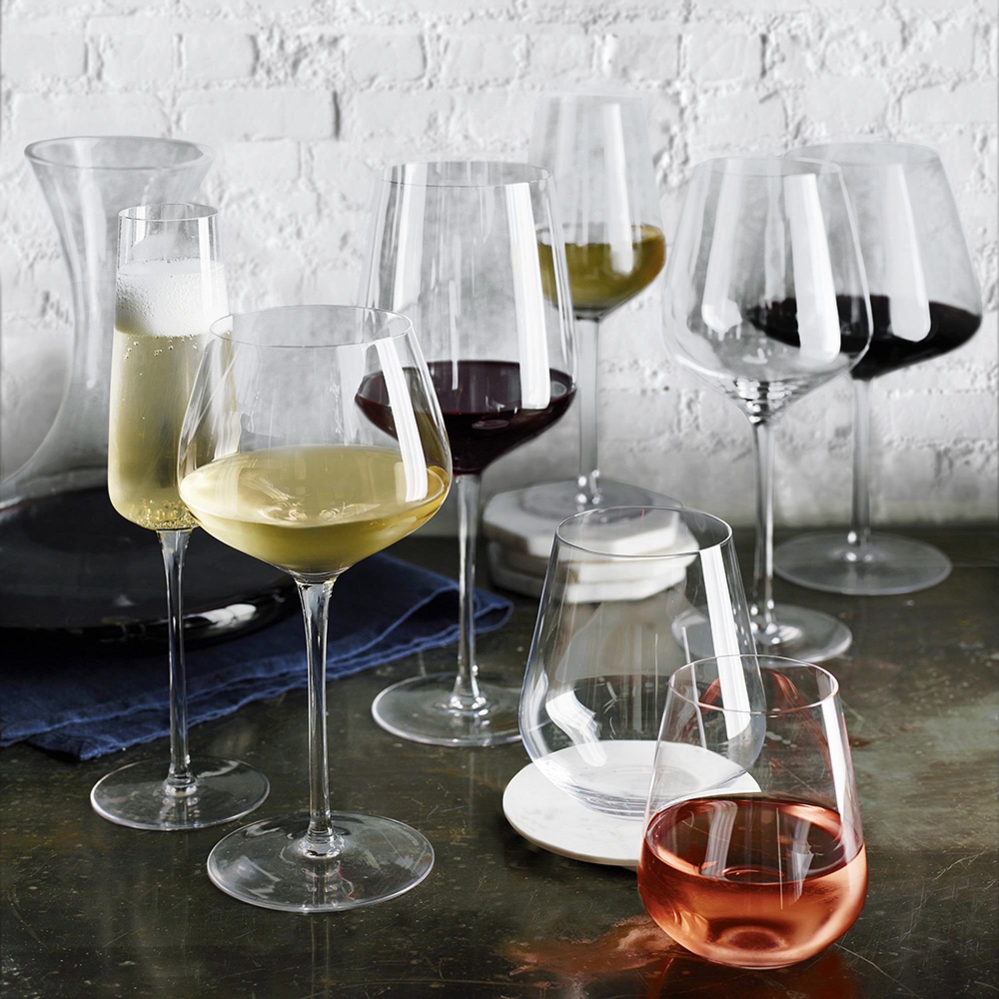 Williams Sonoma Estate Pinot Noir Wine Glasses
