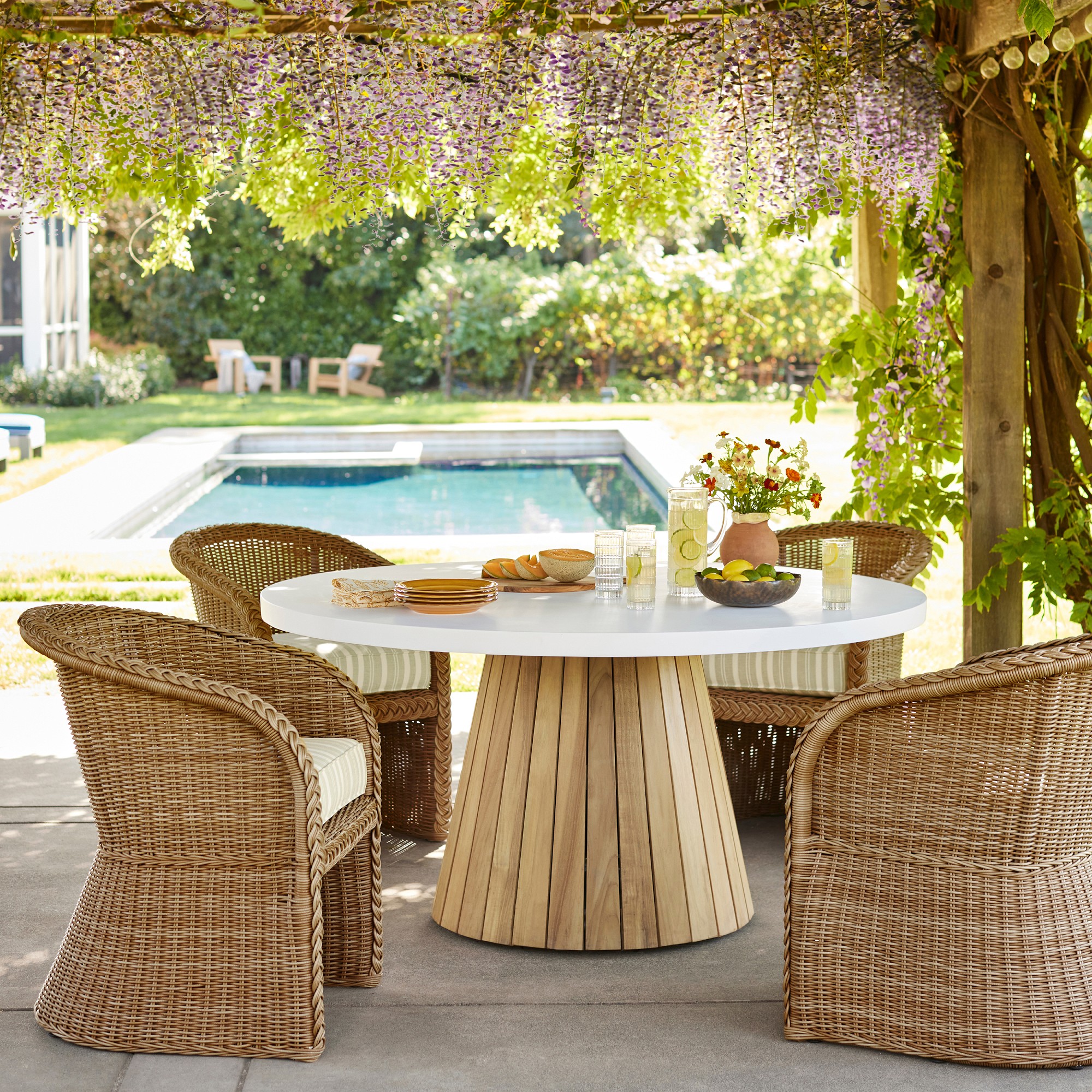 AERIN East Hampton Dining Table & Dining Chairs
