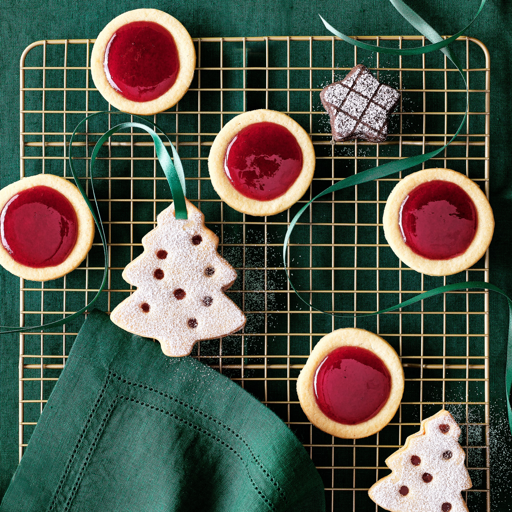 Williams Sonoma Goldtouch® Pro Nonstick Three Quarter Sheet Cooling Rack