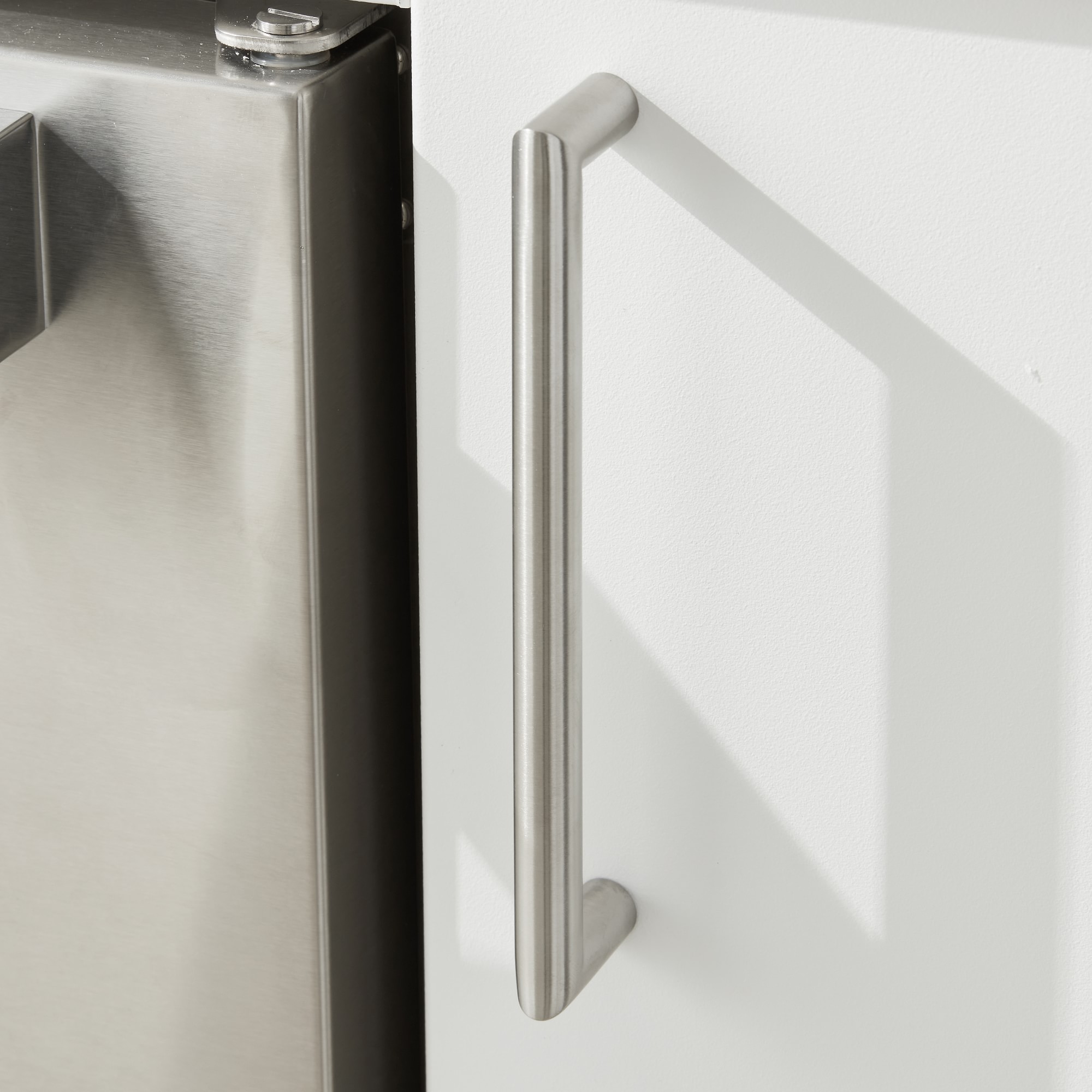 Urban Bonfire Outdoor Kitchen x Hestan 36” Grill and Fridge