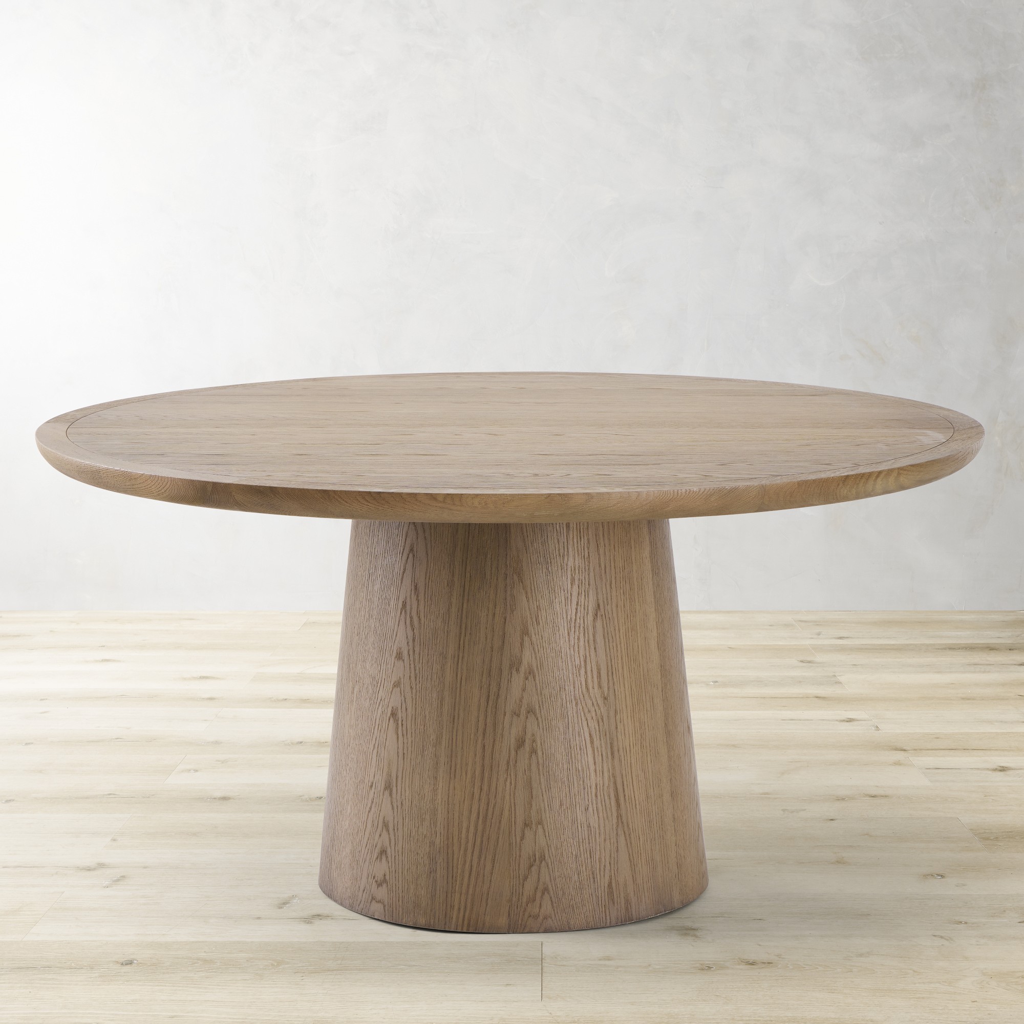 Radius Round Dining Table (60