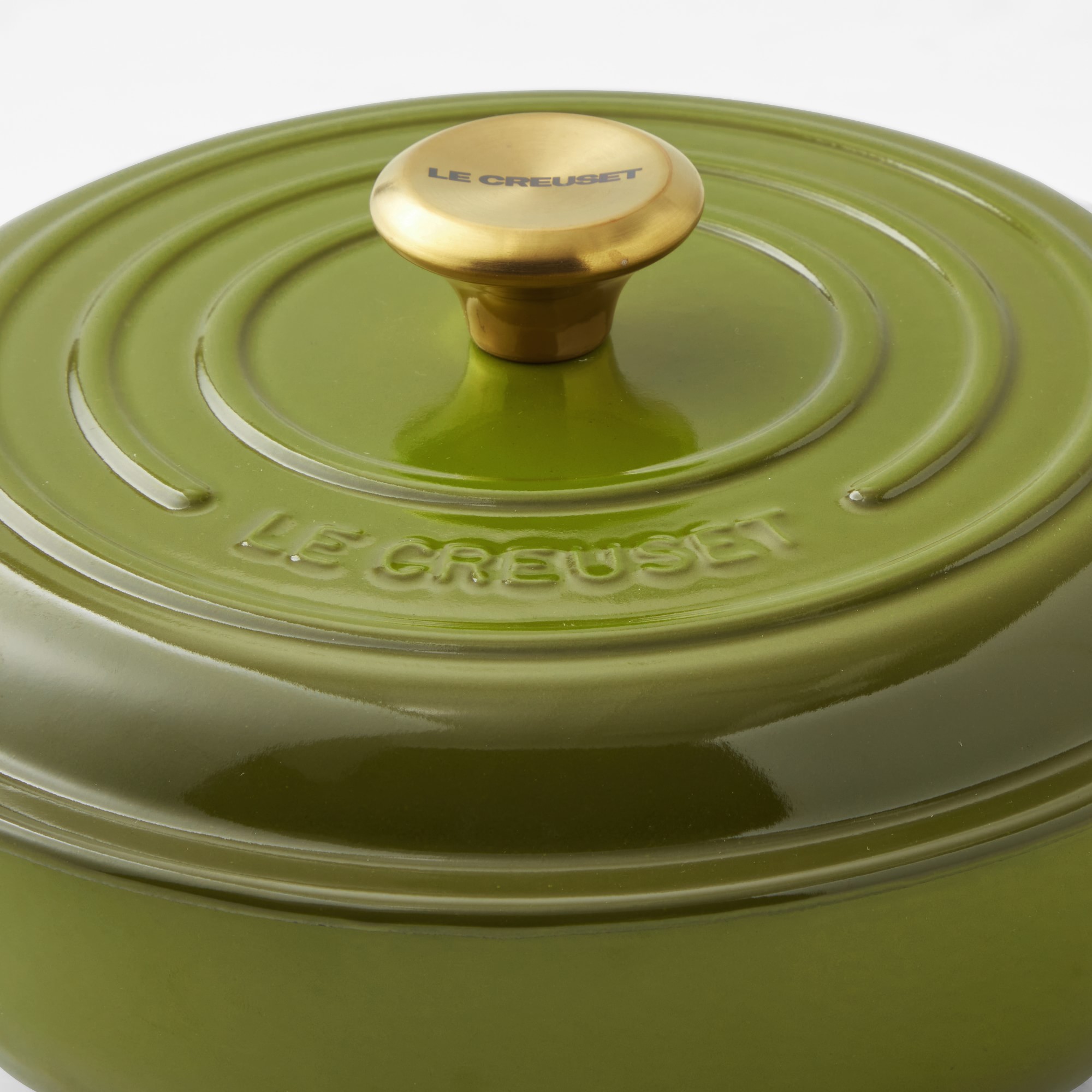 Le Creuset Enameled Cast Iron Signature French Oven, 2 1/2-Qt.
