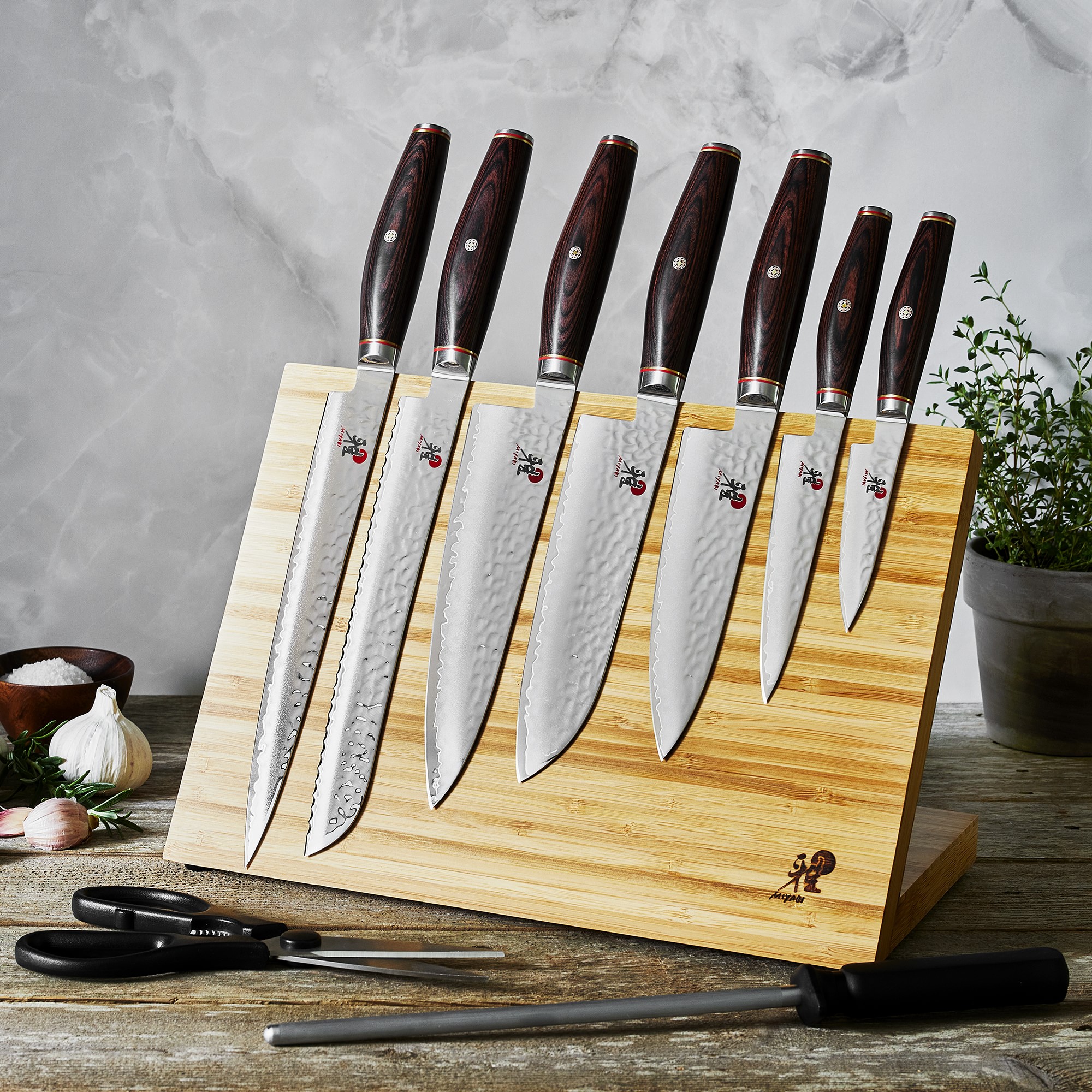 Miyabi Artisan Magnetic Easel Knives, Set of 10
