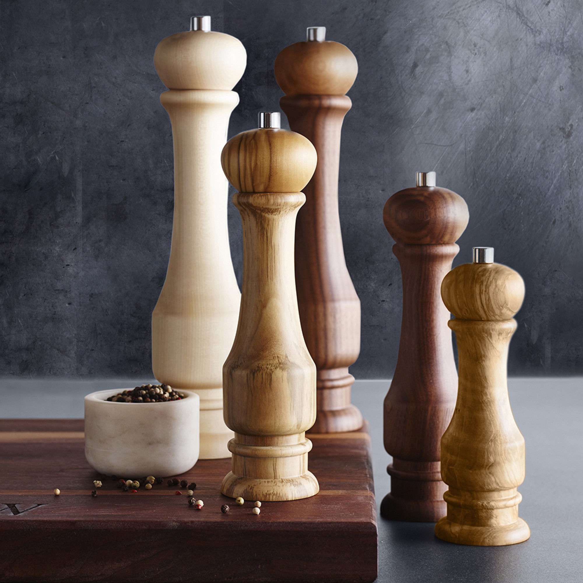 Williams Sonoma Traditional Olivewood Salt & Pepper Mills