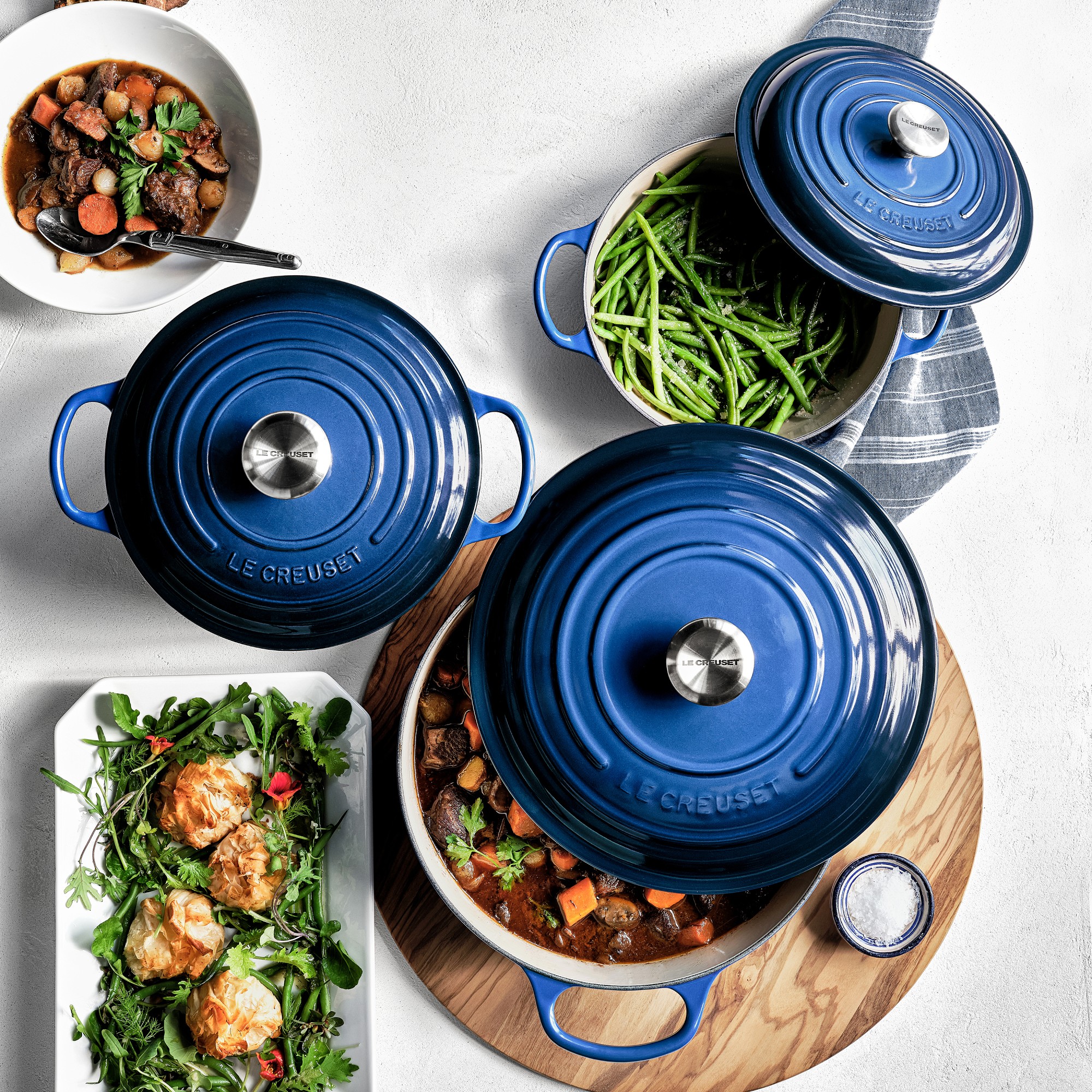 Le Creuset Enameled Cast Iron Signature French Oven, 2 1/2-Qt.