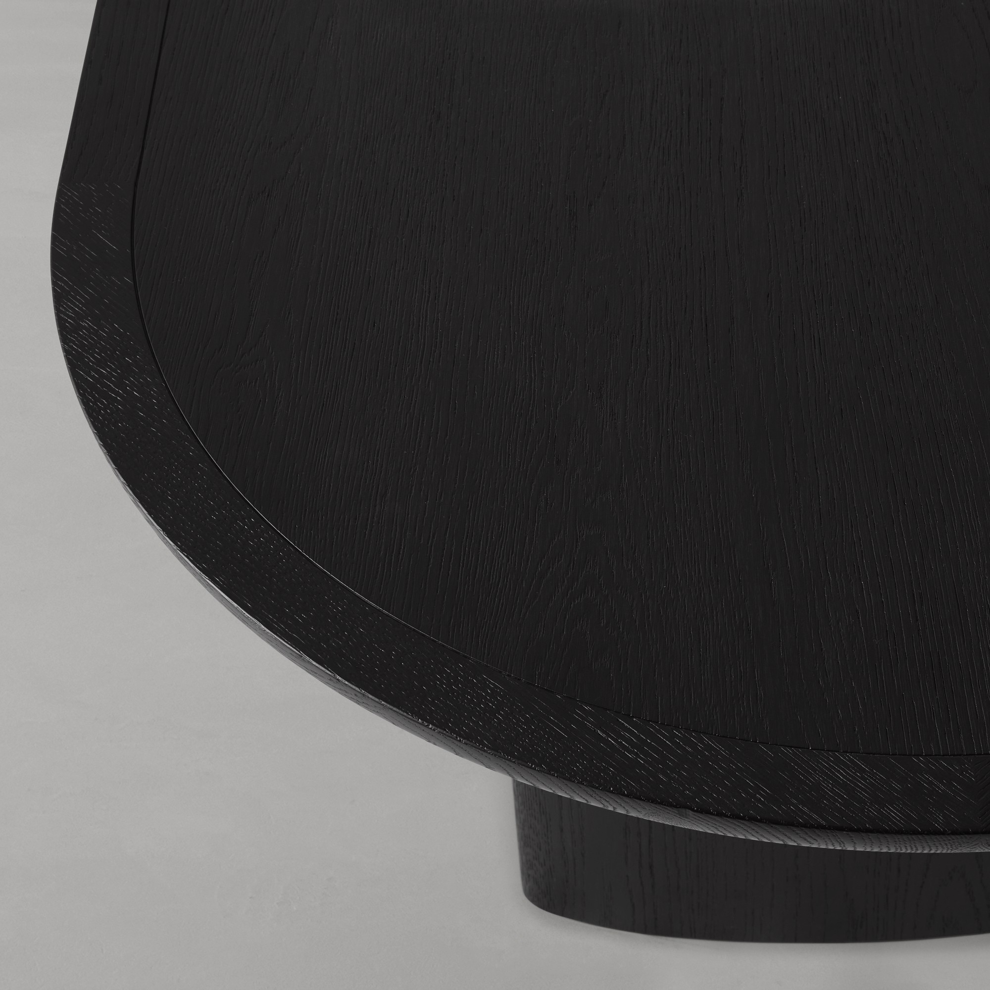 Radius Extendable Oval Dining Table (72