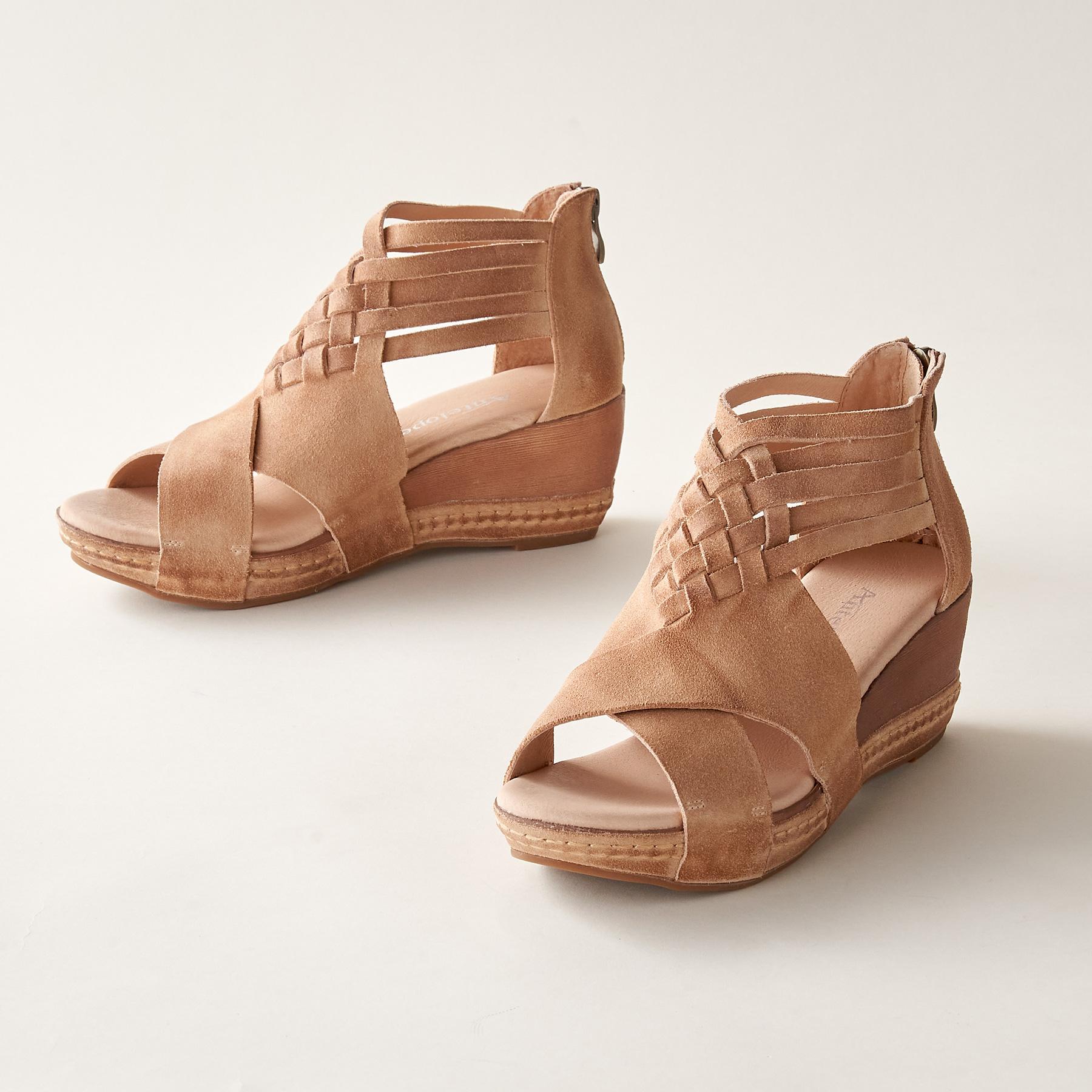 Rowena Wedges