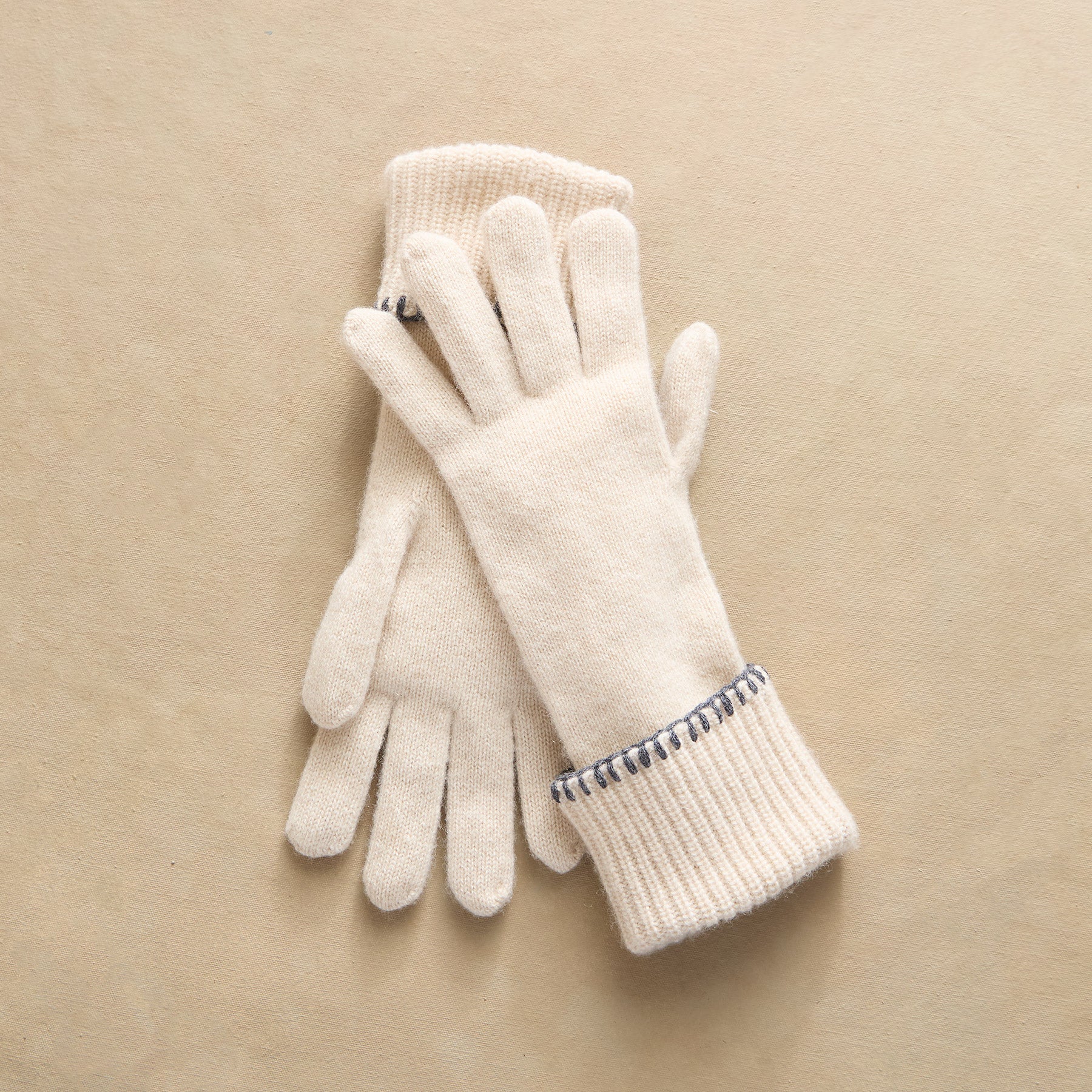 Deidre Gloves
