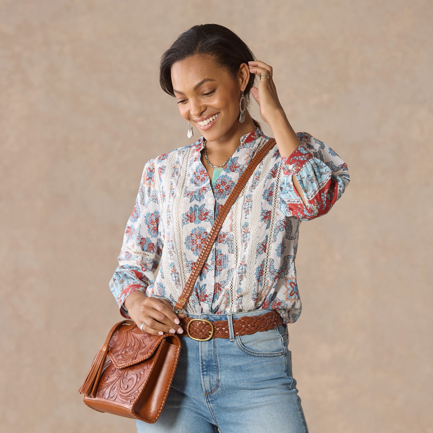 Katari Crossbody Bag