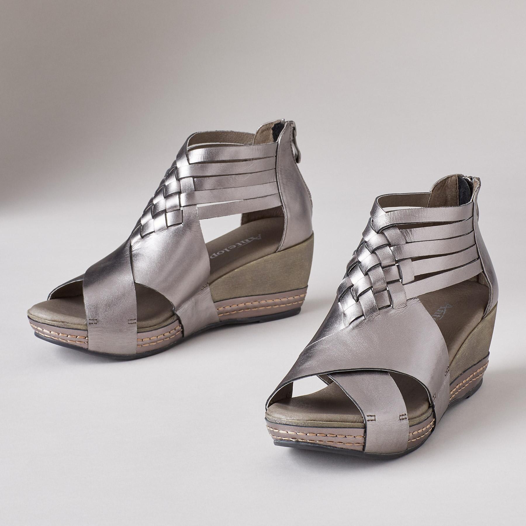 Rowena Wedges