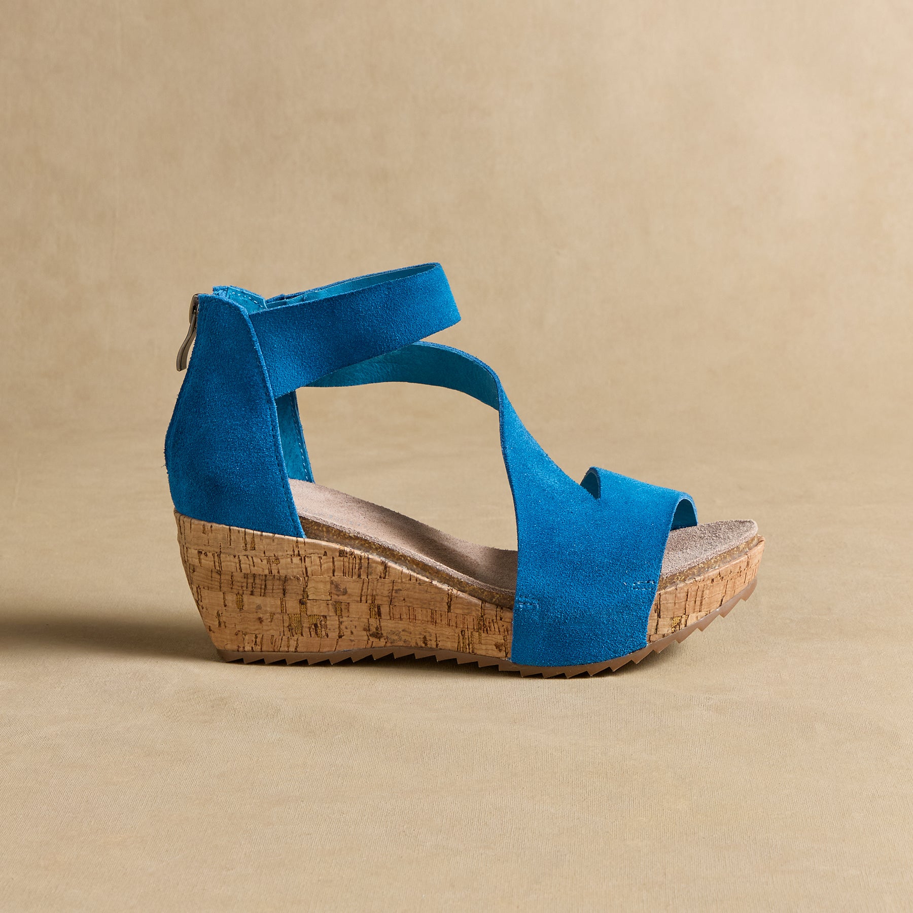 Davi Wedge Sandals