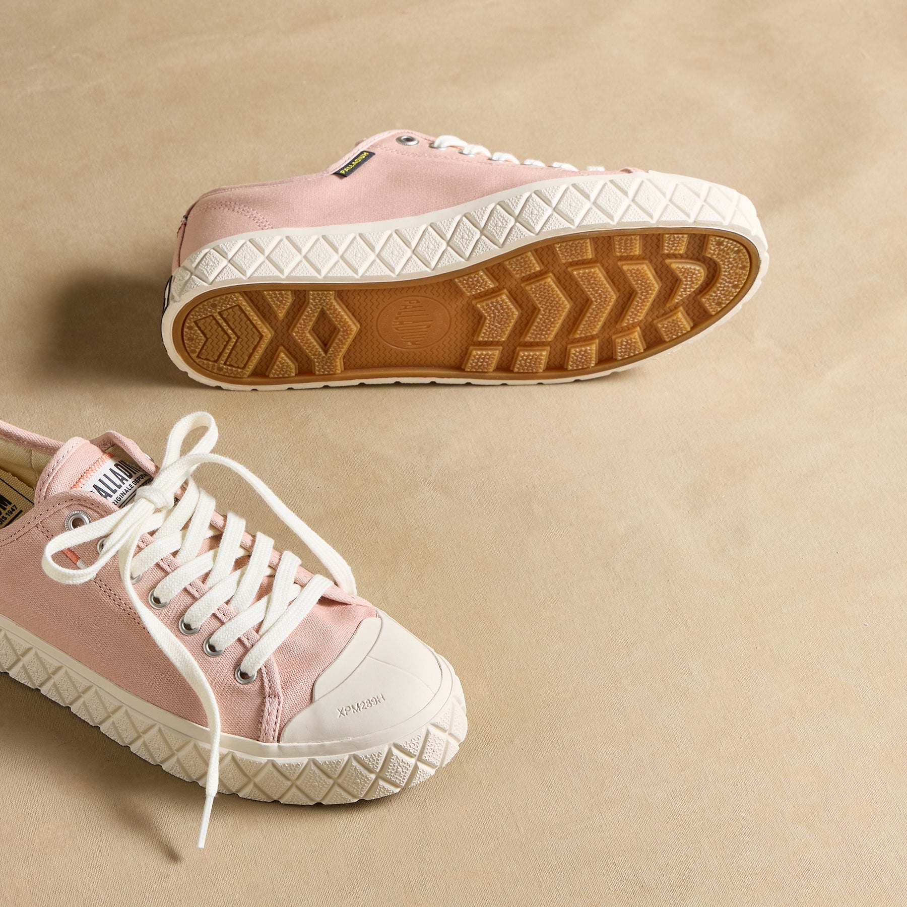 Palla Ace Low Top Sneakers