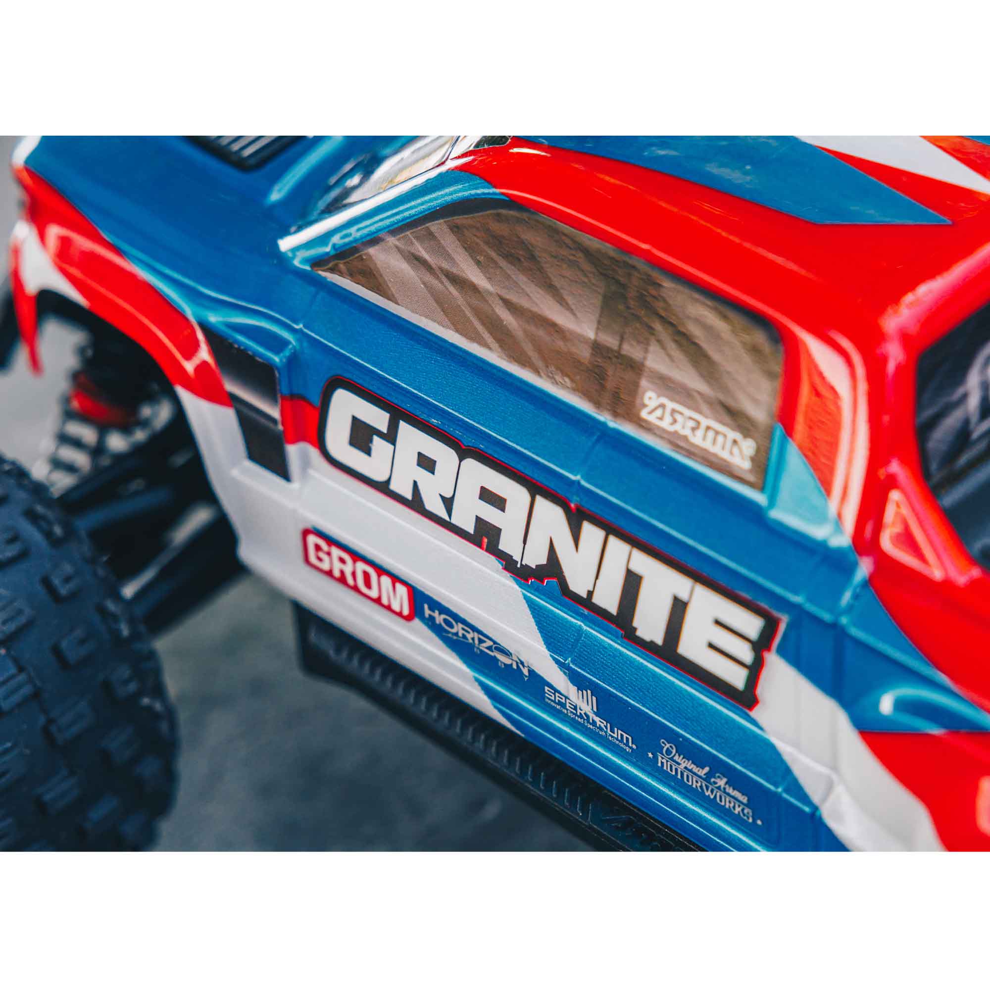 1/18 ARRMA GRANITE GROM (Battery & Charger Included)