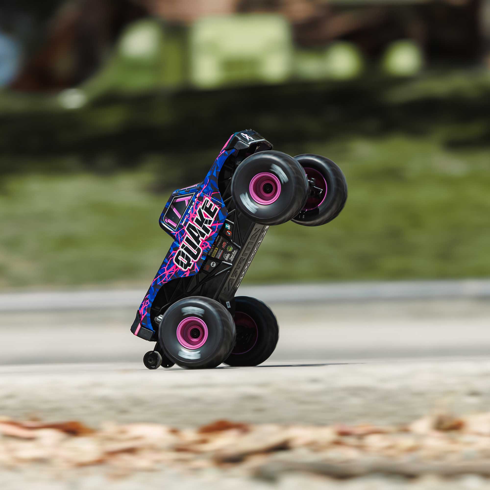 1/16 ARRMA QUAKE GROM (Battery & Charger Included)