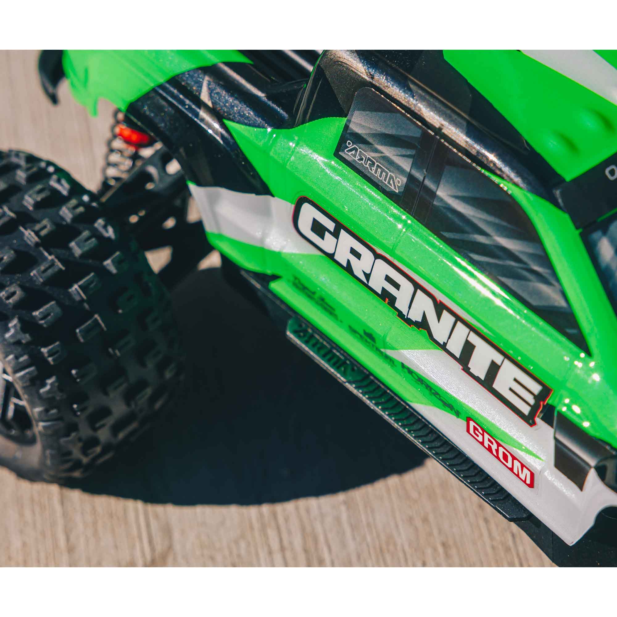 1/18 ARRMA GRANITE GROM (Battery & Charger Included)