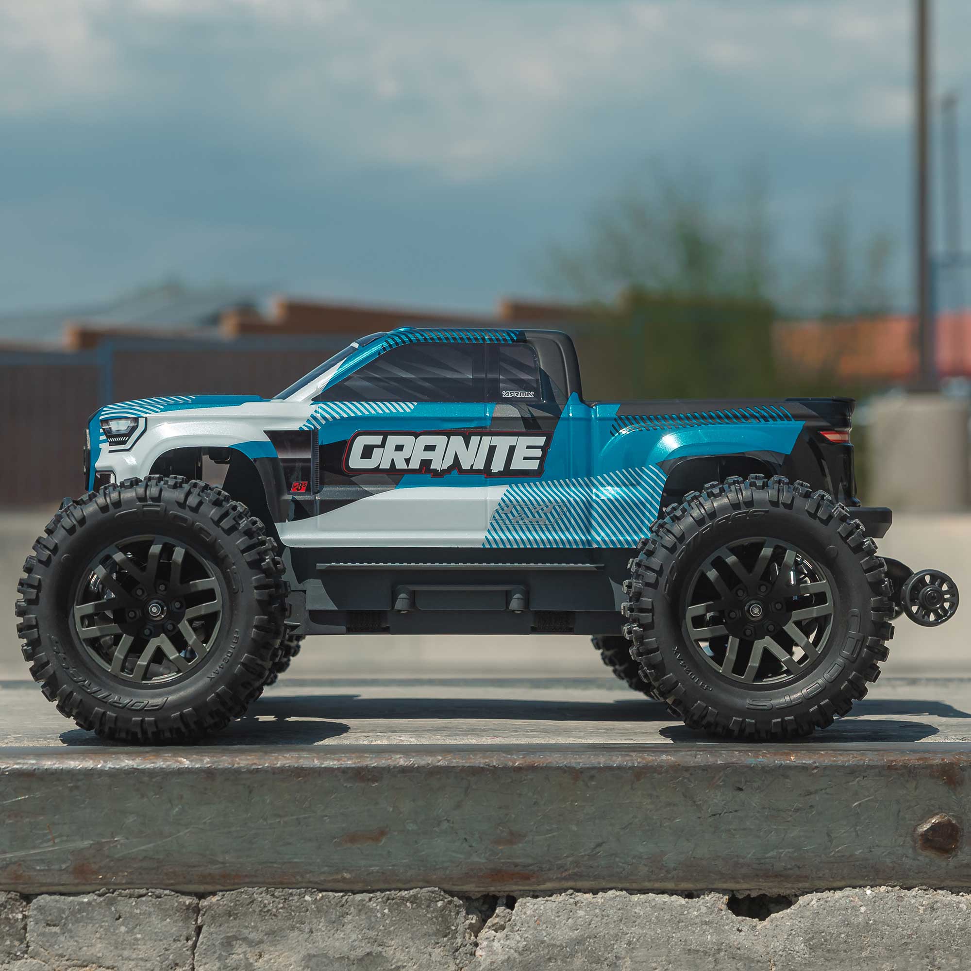 1/10 ARRMA GRANITE 223S