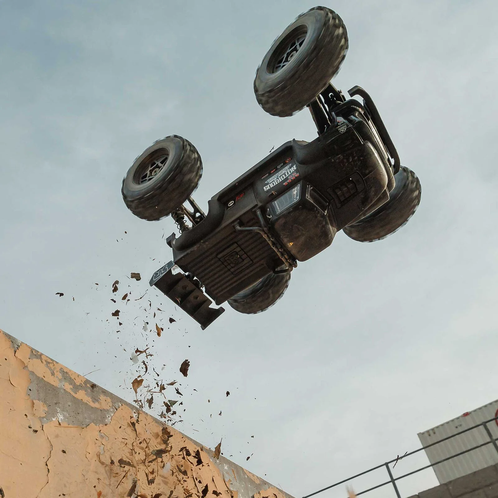 ARRMA 1/8 NOTORIOUS 6S V6 4X4 BLX Brushless Stunt Truck RTR, Black