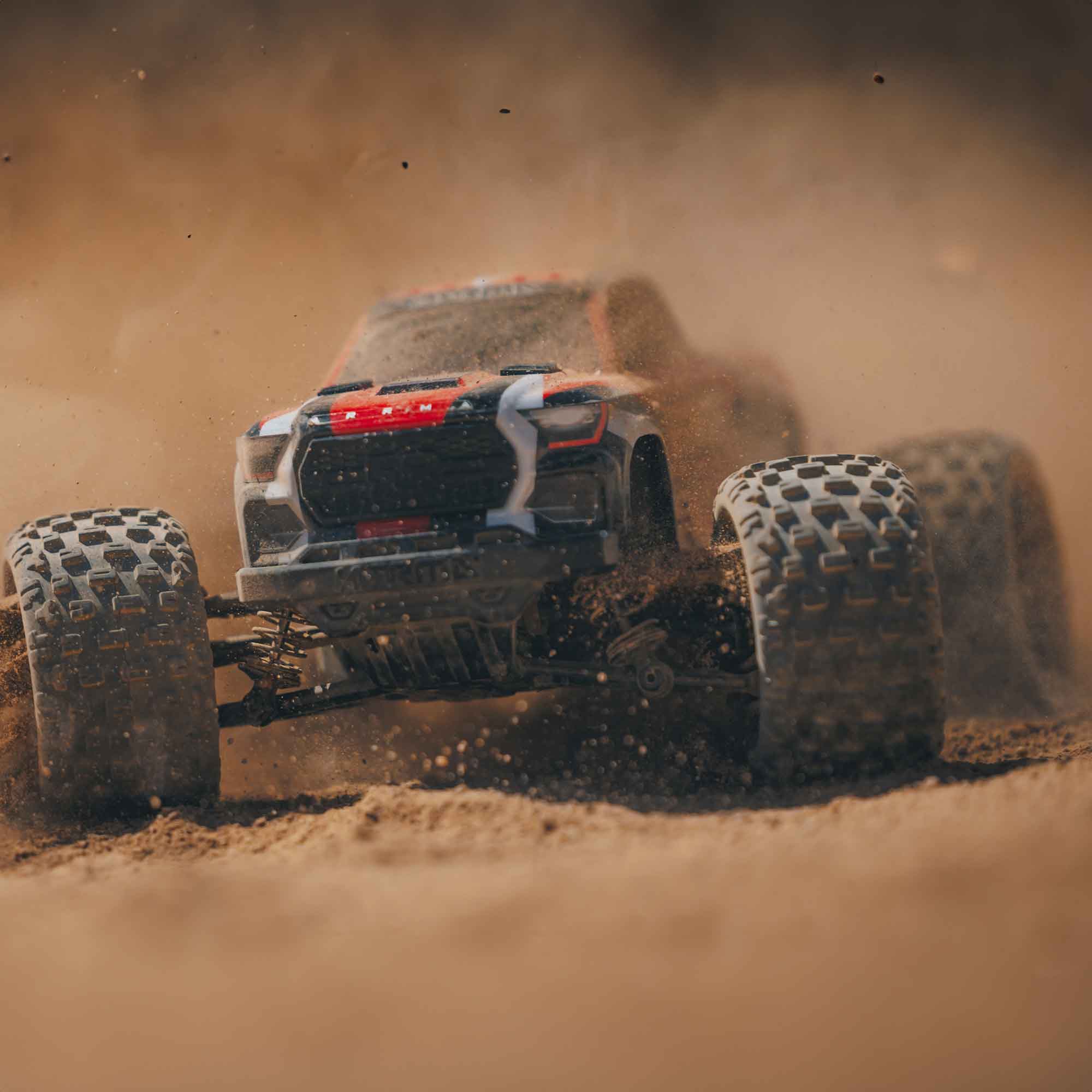 1/18 ARRMA GRANITE GROM (Battery & Charger Included)