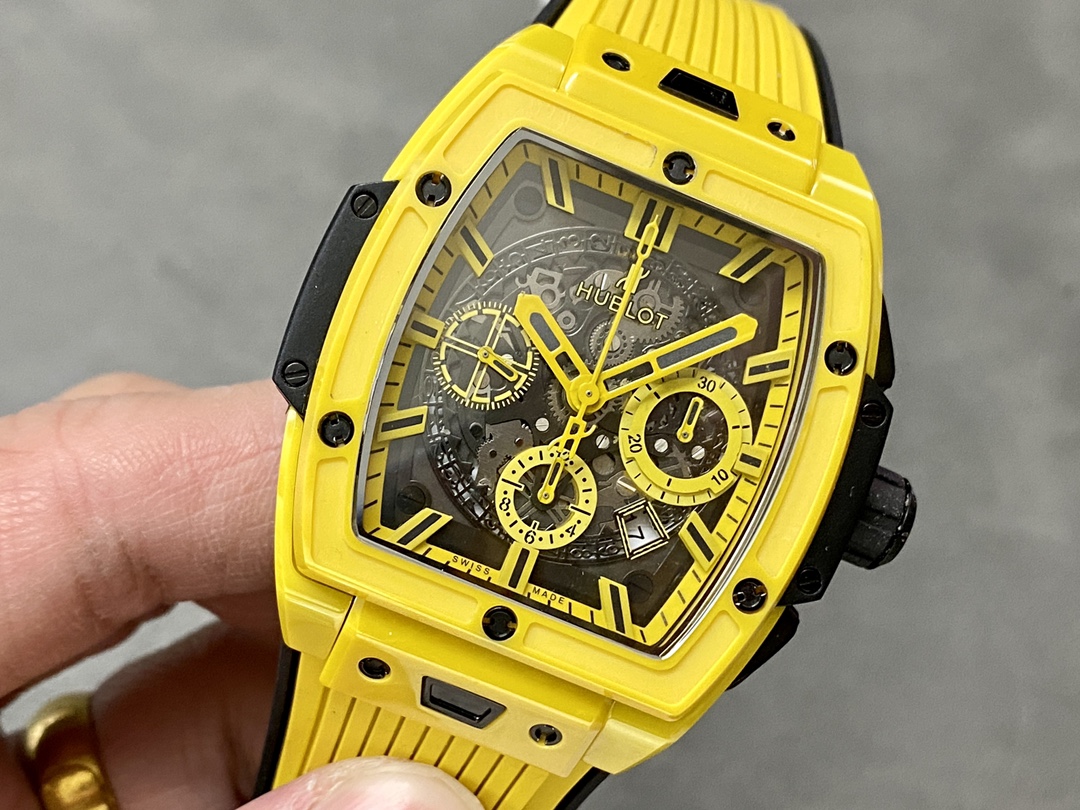 Hublot Spirit of Big Bang King 642.CY.011Y.RX 42mm Mens