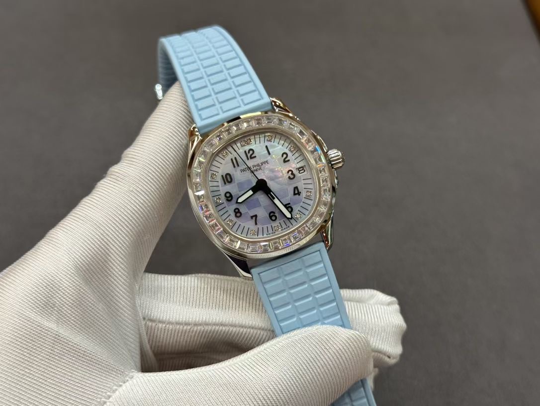 Replica Patek Philippe Aquanaut 5072G 001 Watch For Sale