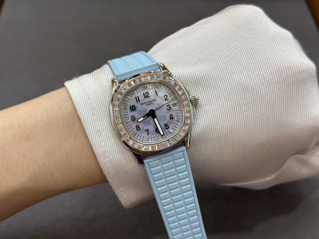 Replica Patek Philippe Aquanaut 5072G 001 Watch For Sale