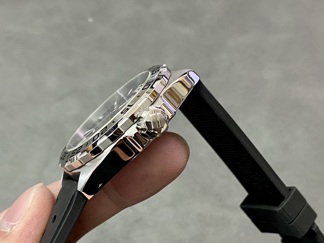 Tag Heuer Formula 1 Quartz Blue Dial Black Rubber Strap WAZ1118.FT8023