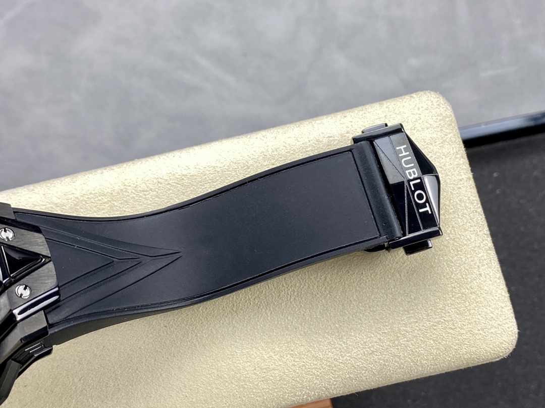 418.CX.1107.RX.MXM22 Hublot Big Bang Sang Bleu II Black Magic