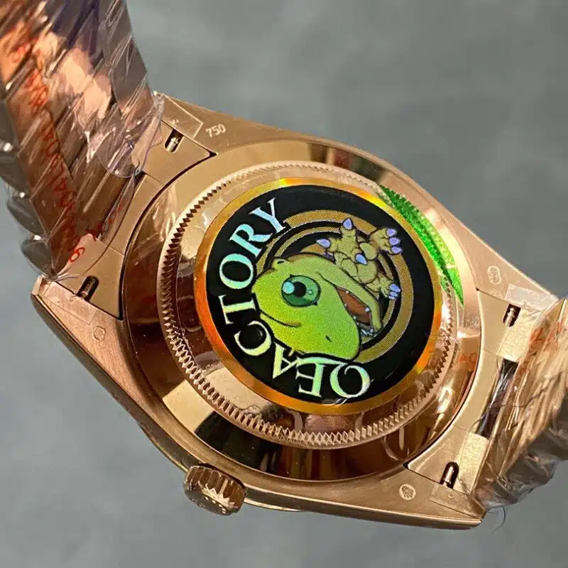 Rolex Day Date in 18 ct Everose Gold M228235 0055 40mm