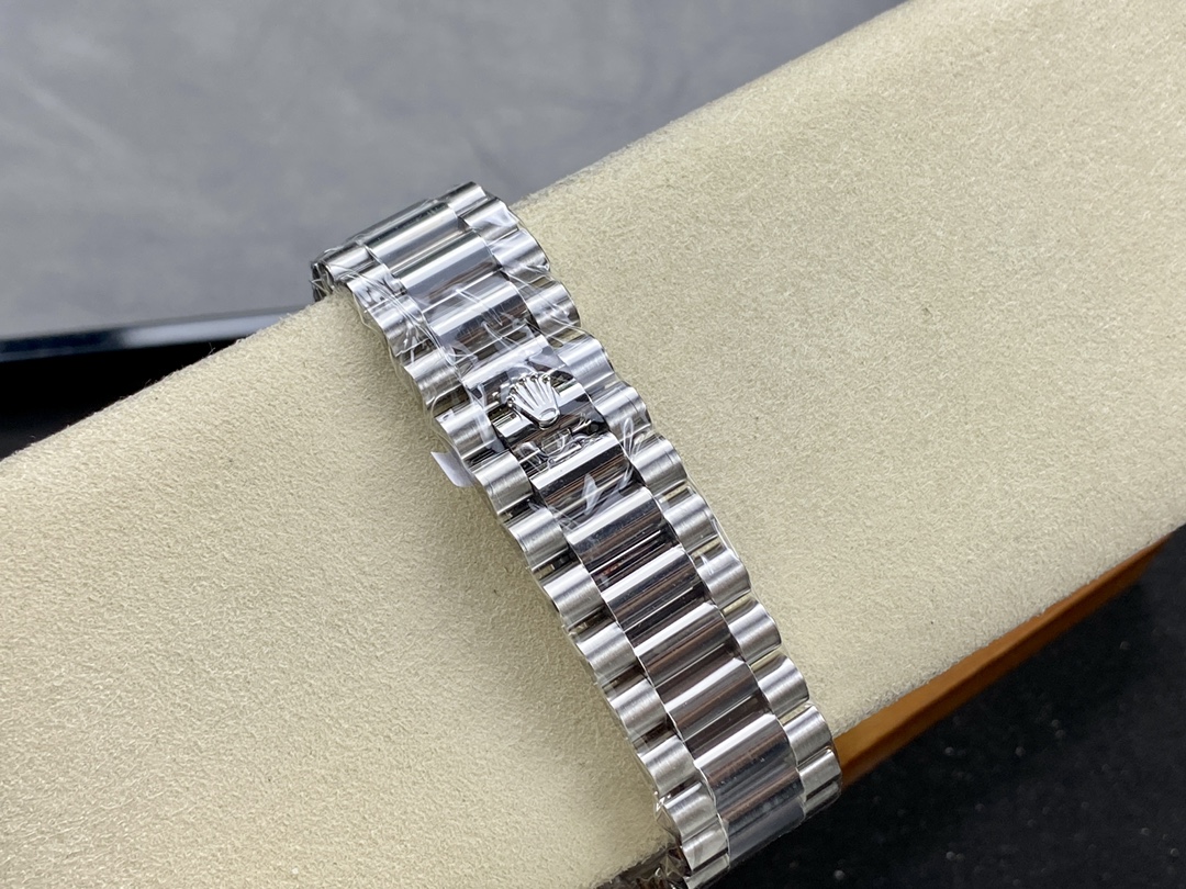 Rolex Day Date 40mm Platinum 228236 Ice Blue Baguette