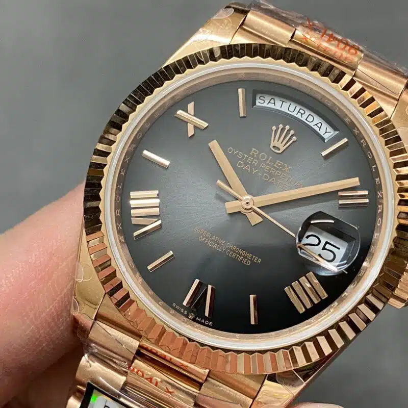 Rolex Day Date in 18 ct Everose Gold M228235 0055 40mm