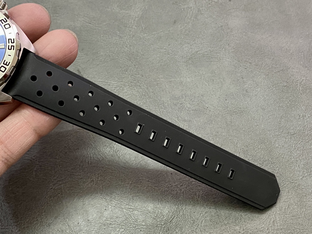 Tag Heuer Formula 1 Quartz Blue Dial Black Rubber Strap WAZ1118.FT8023