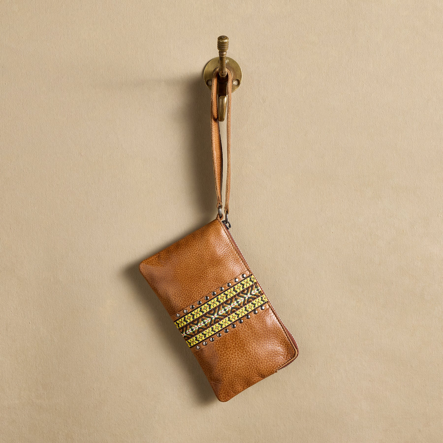 Chamiso Zippered Pouch