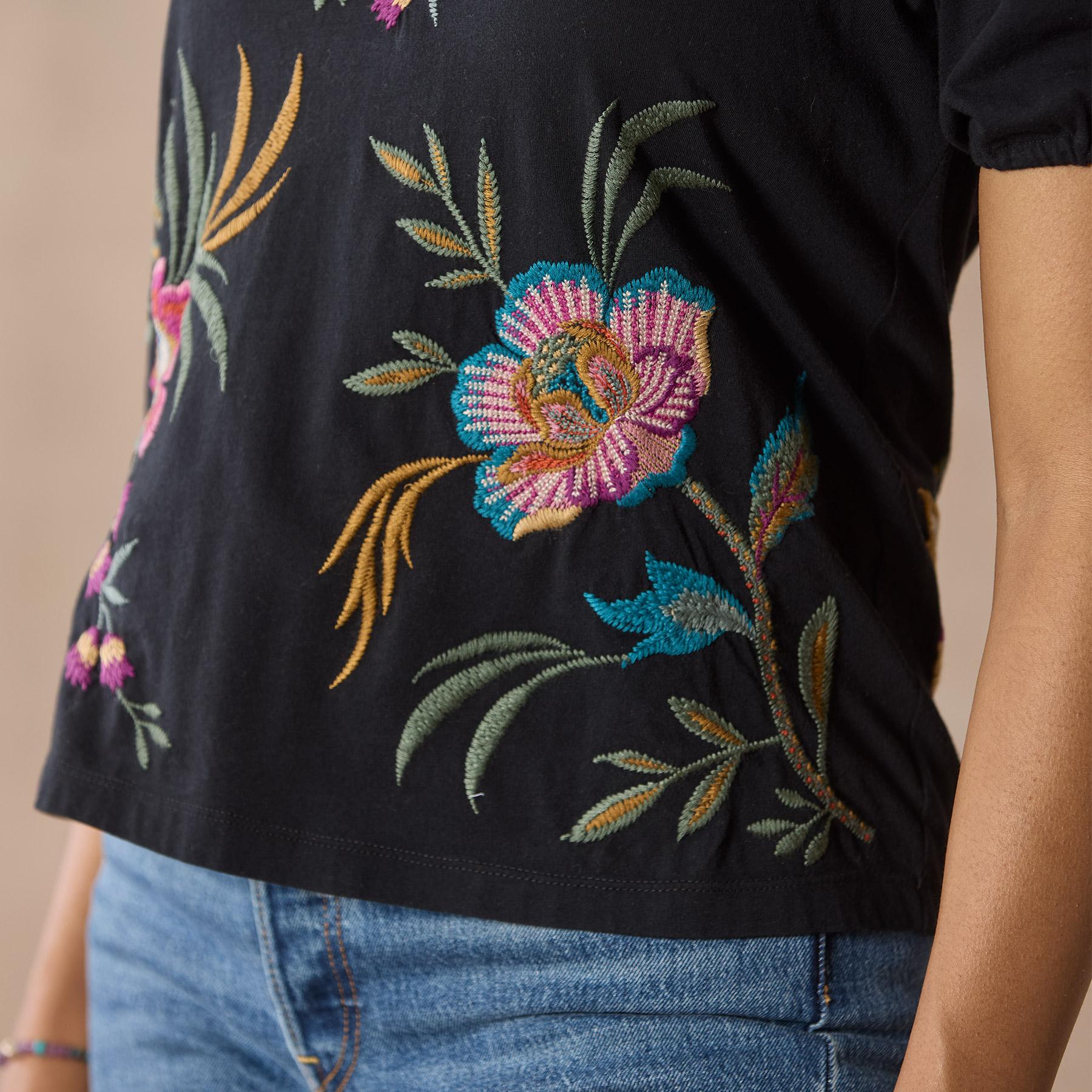 Sidonia Tee | Sundance Outlet
