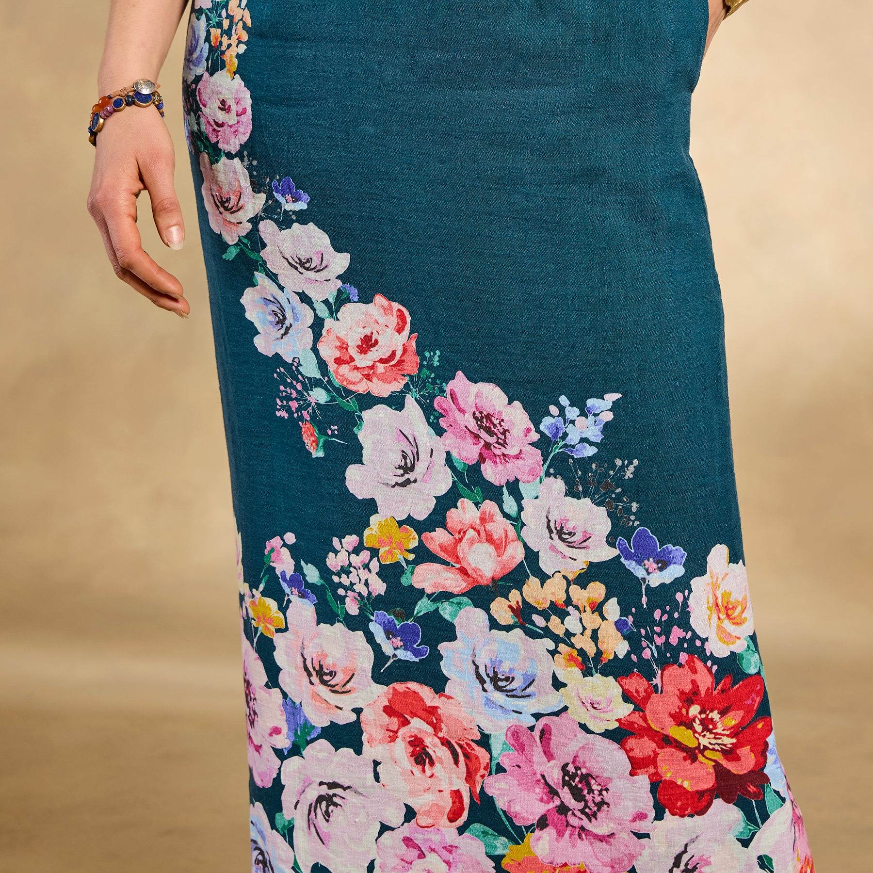 Graceful Verenia Linen Skirt