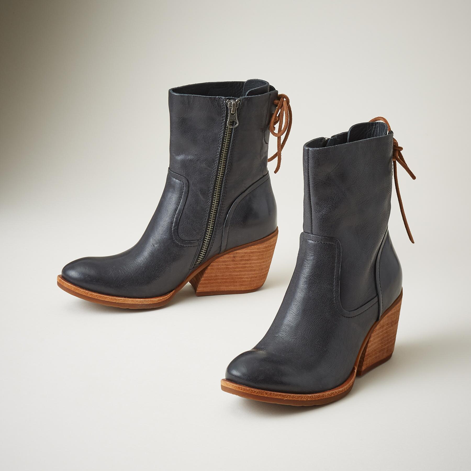 Cherna Boots