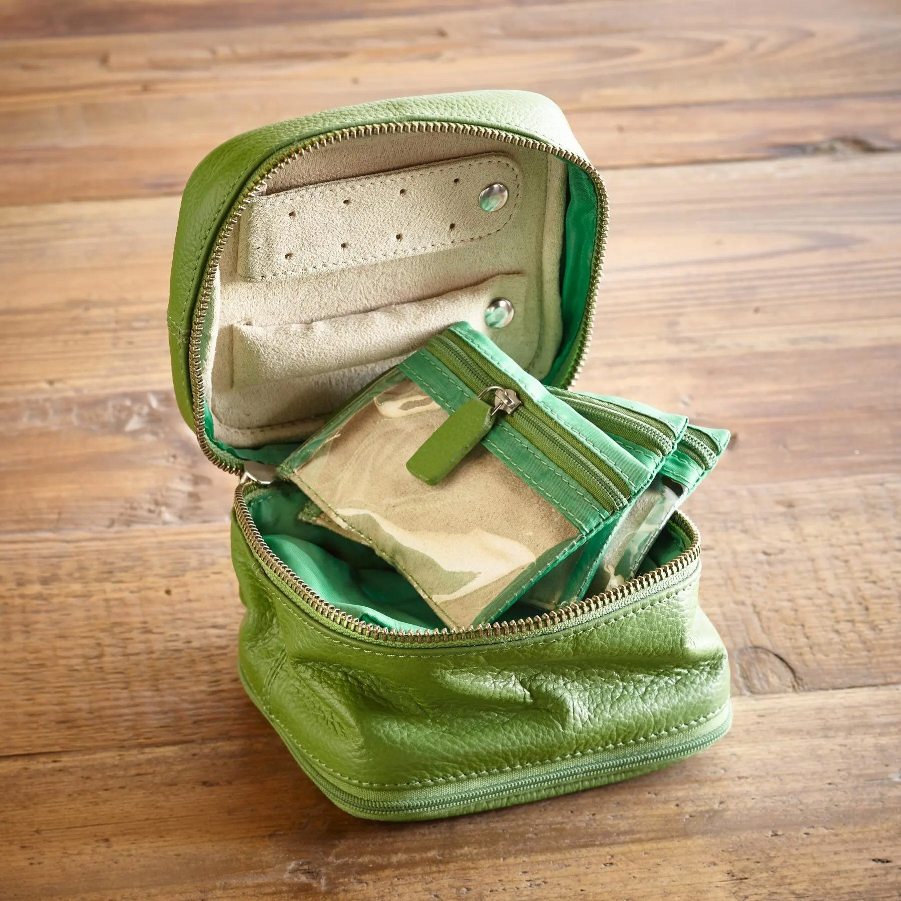 Letter Perfect Jewelry Case