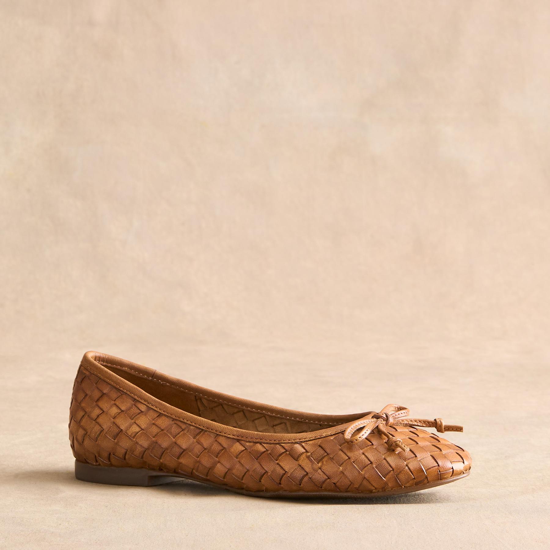 Nataly Woven Flats