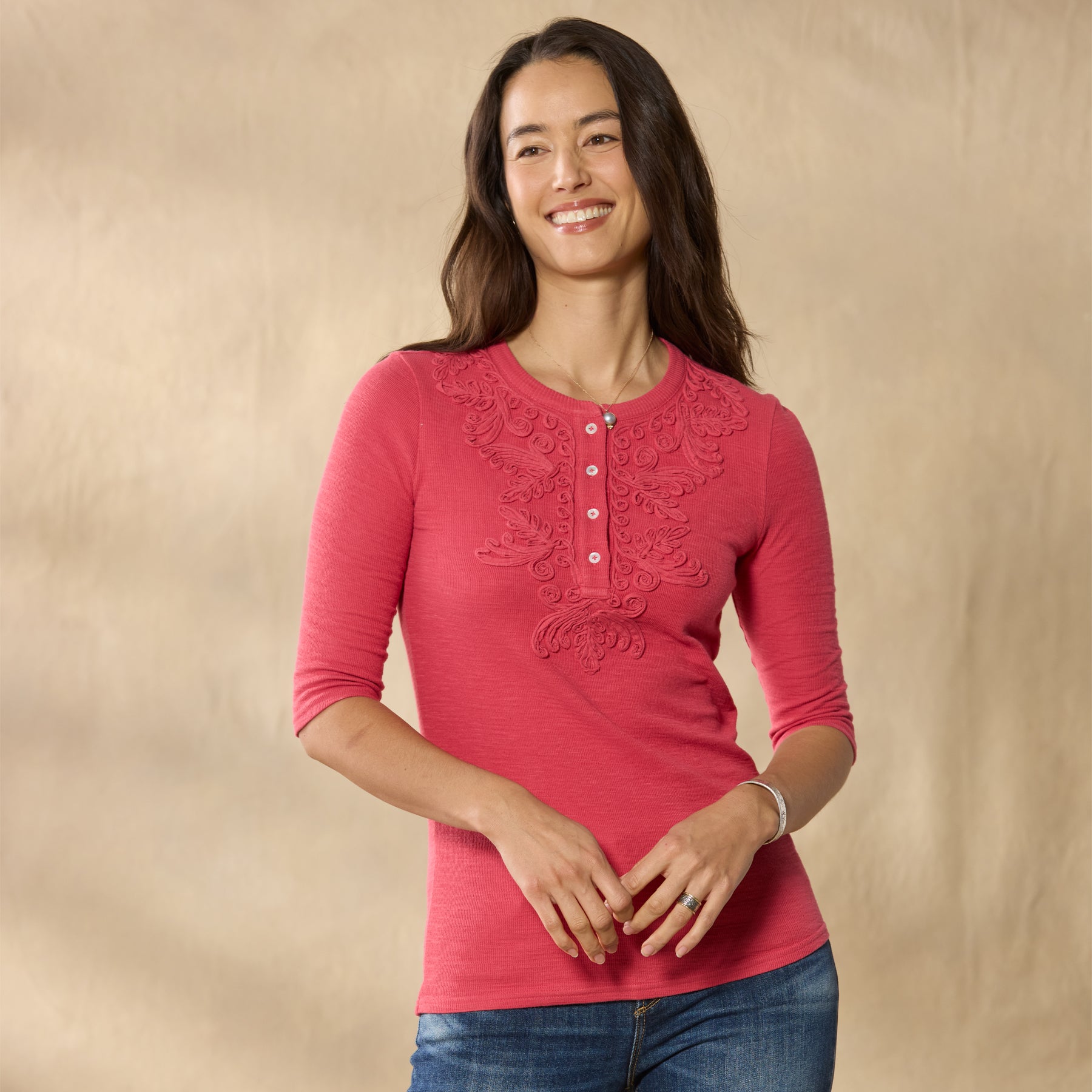 Hidalgo Henley, Petite