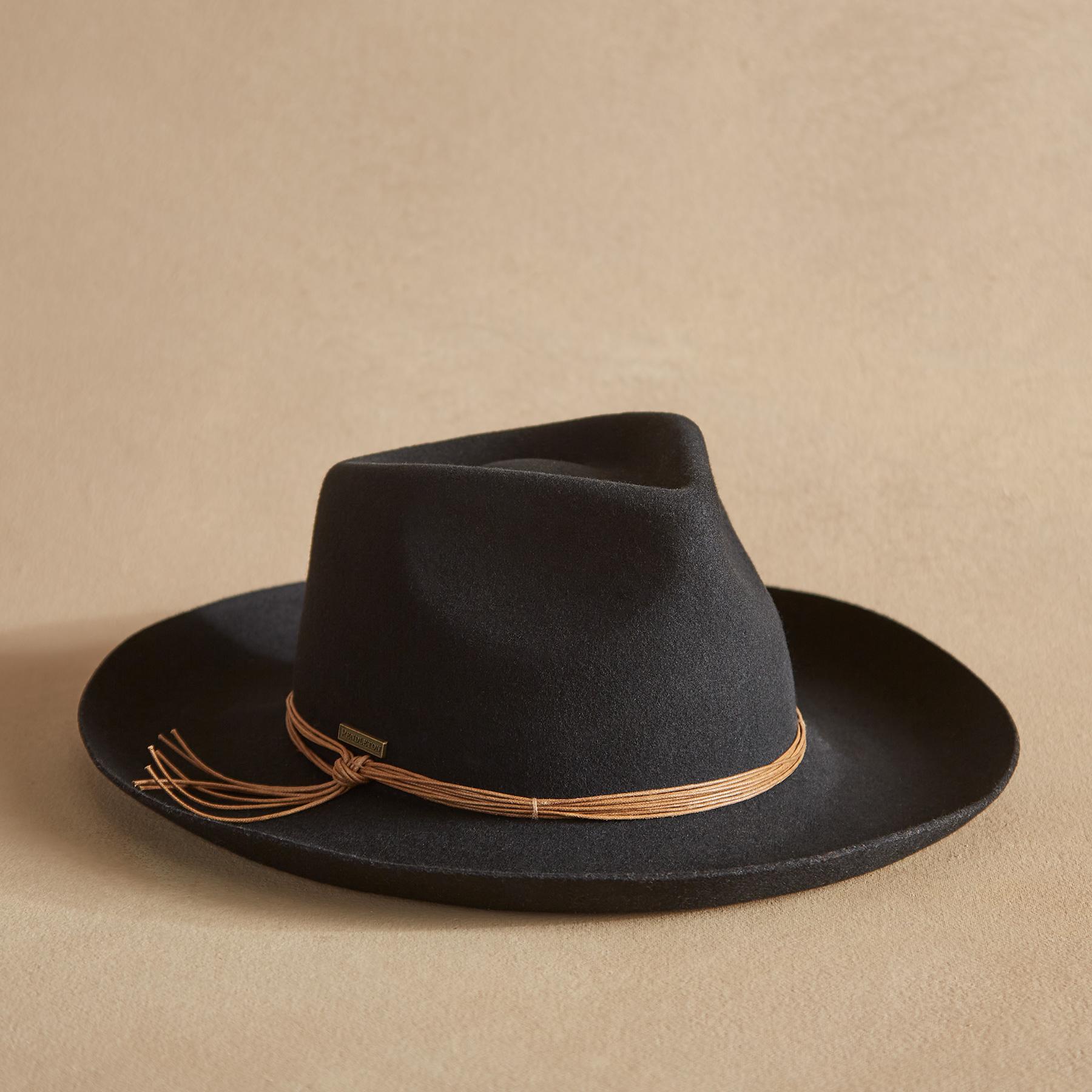 Cassandra Hat
