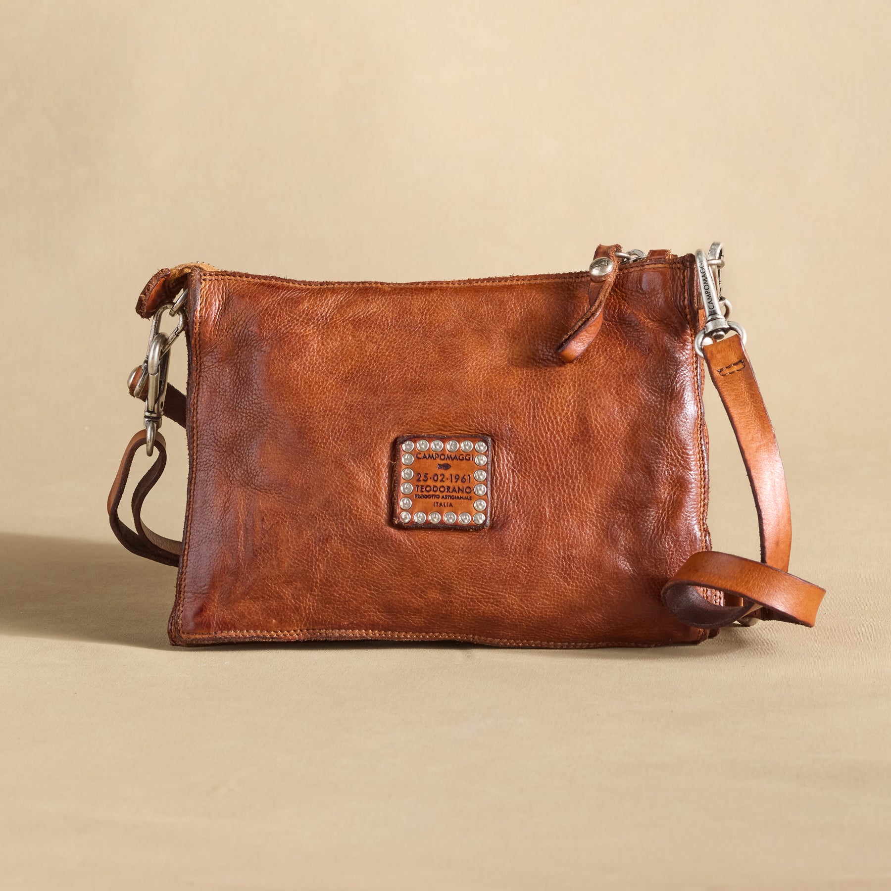 Papillon Clutch