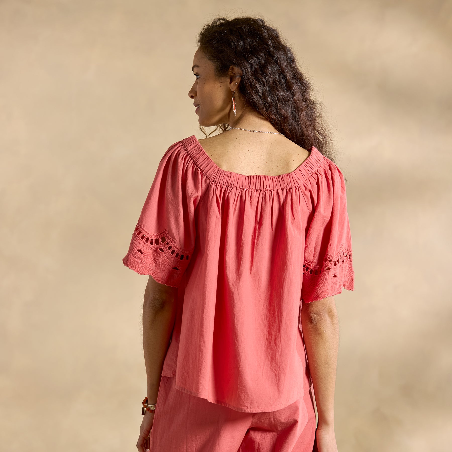 Stevie Top | Sundance Outlet