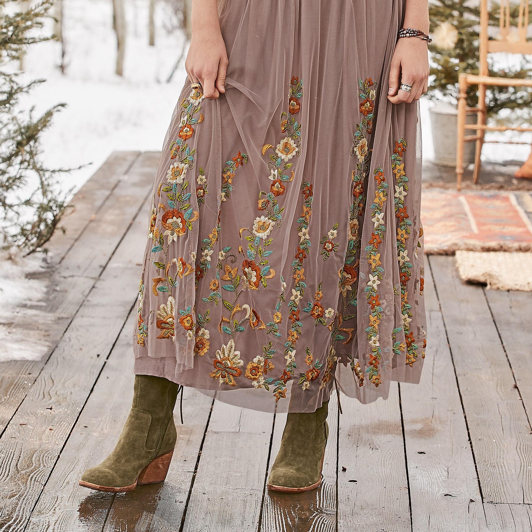 Cherna Boots