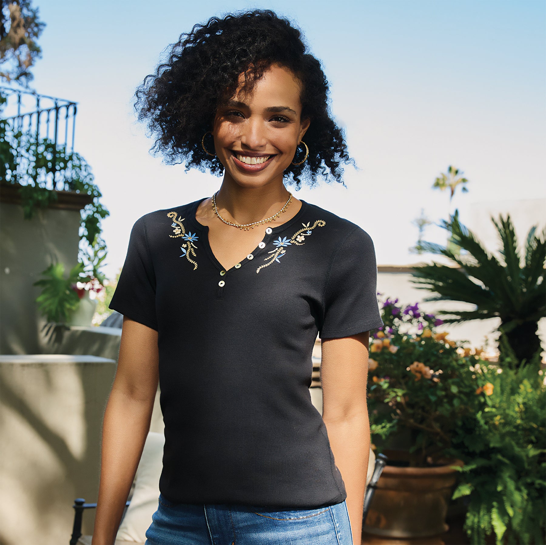 Dahlia Henley
