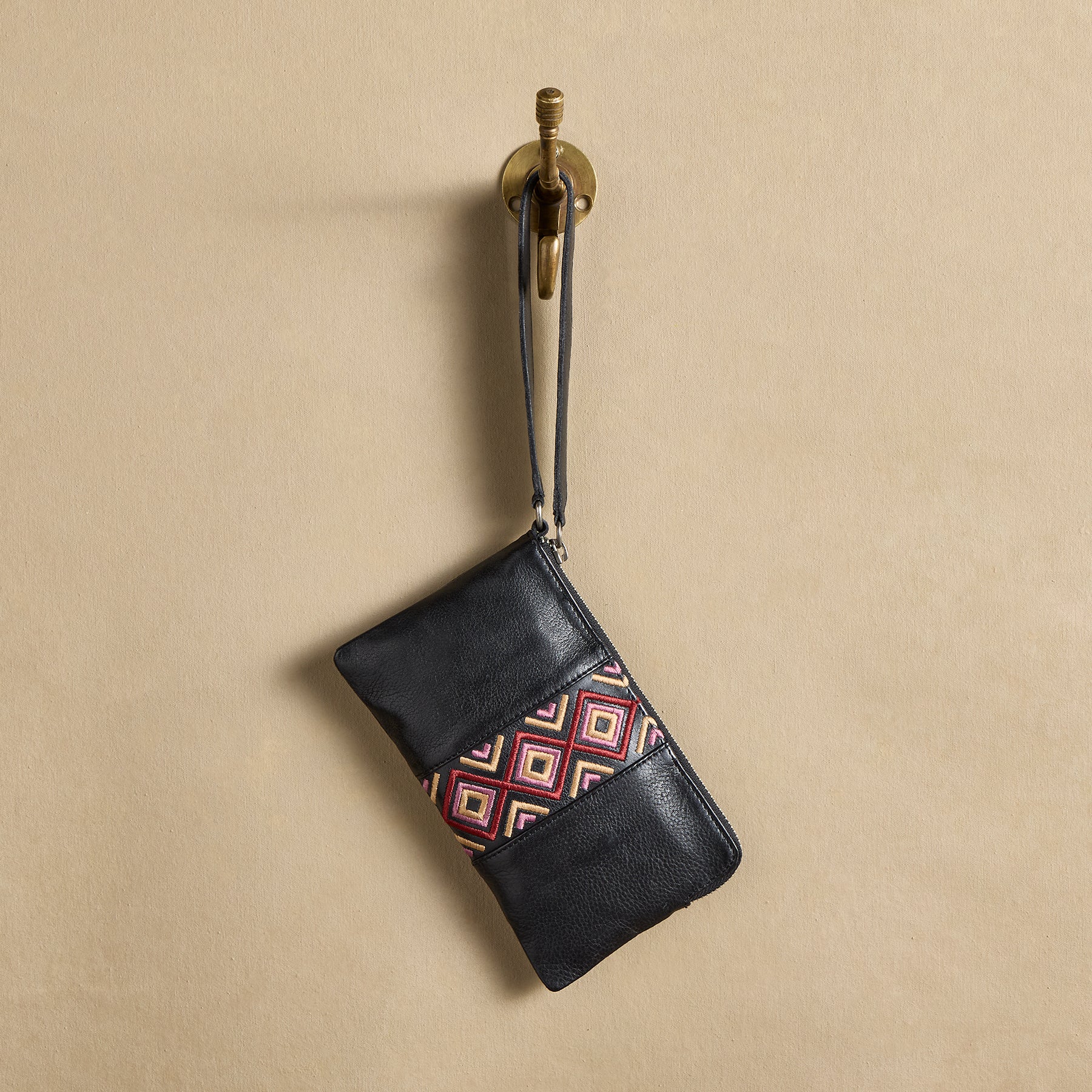 Chamiso Zippered Pouch