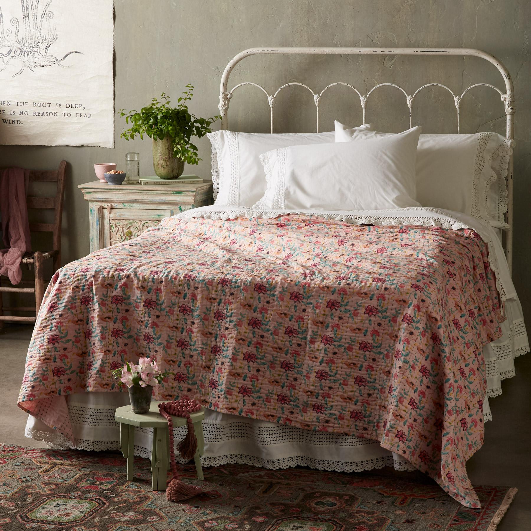 Garden Grace Lightweight Quilt