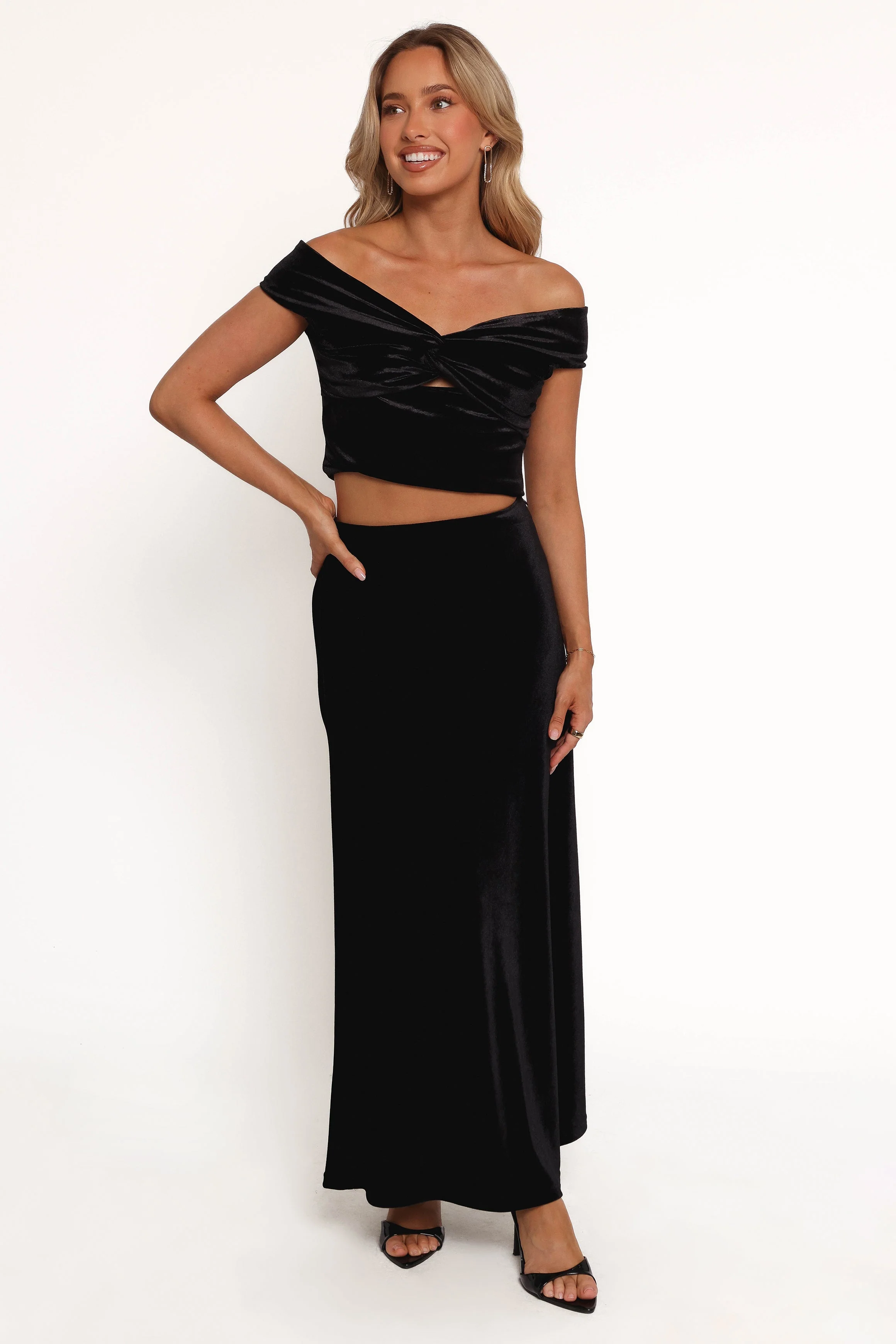 Suri Velvet Maxi Skirt - Black