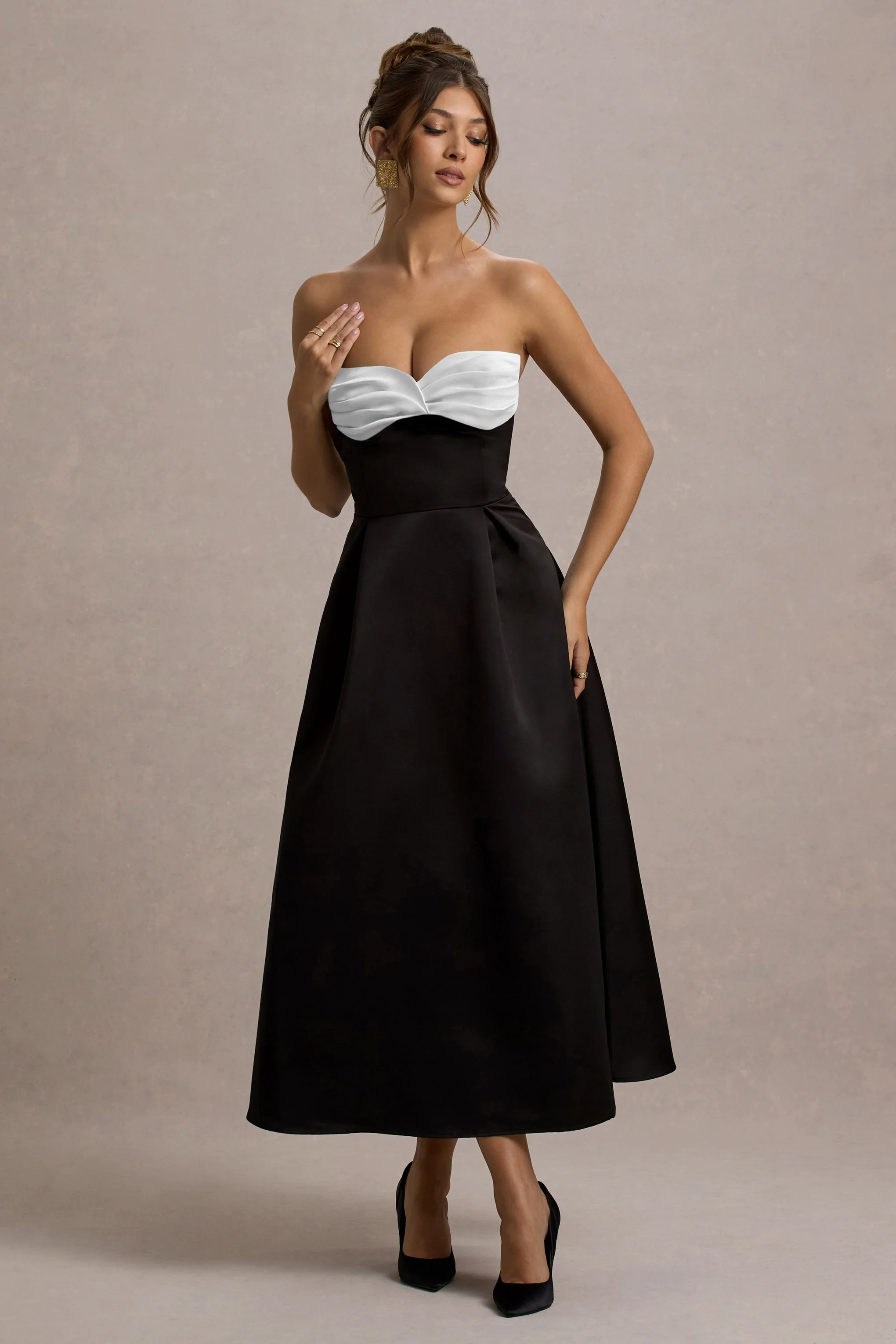 Wintour | Black Satin Sweetheart Midi Dress