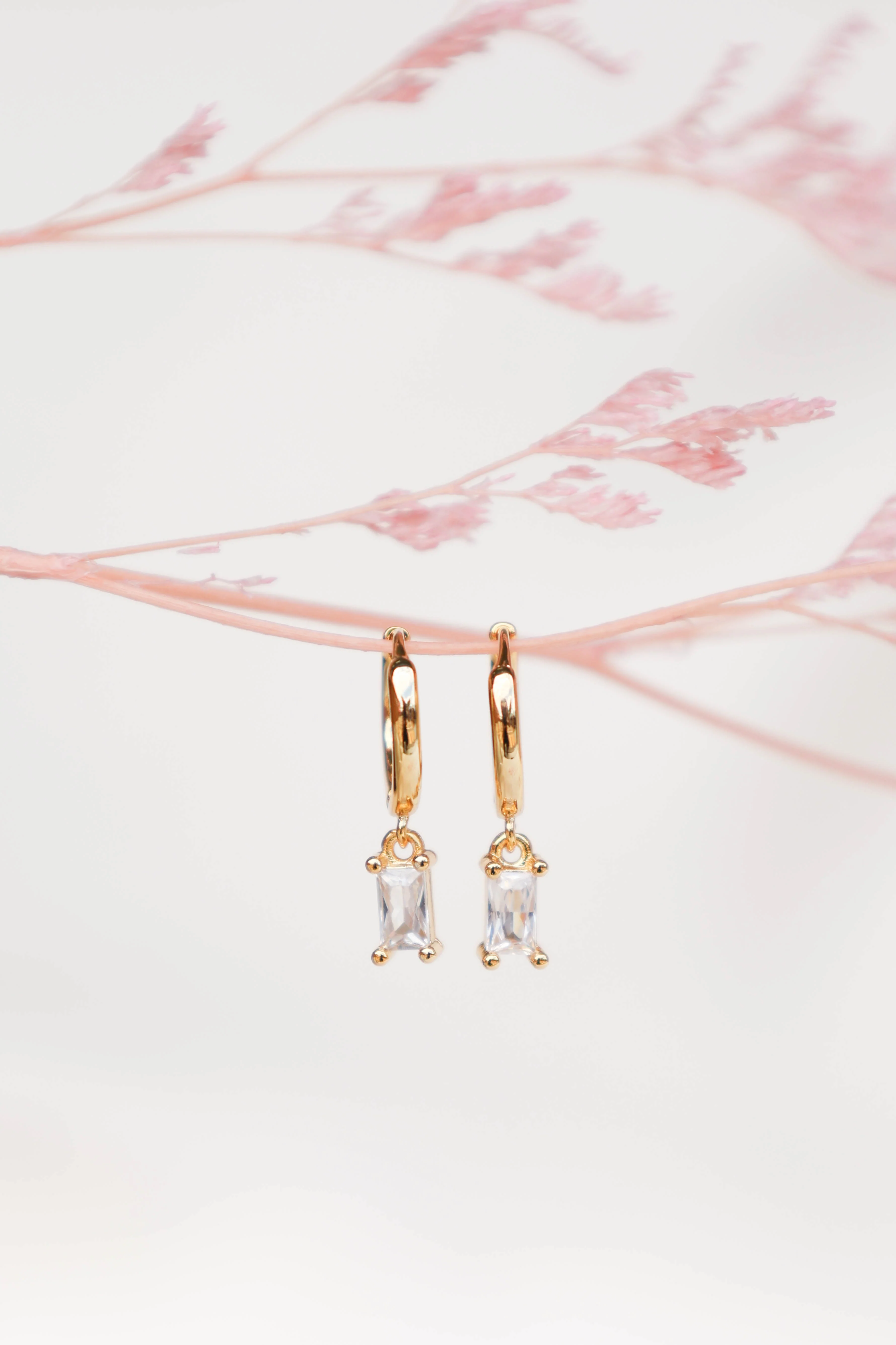 Sadie Drop Earrings - Gold