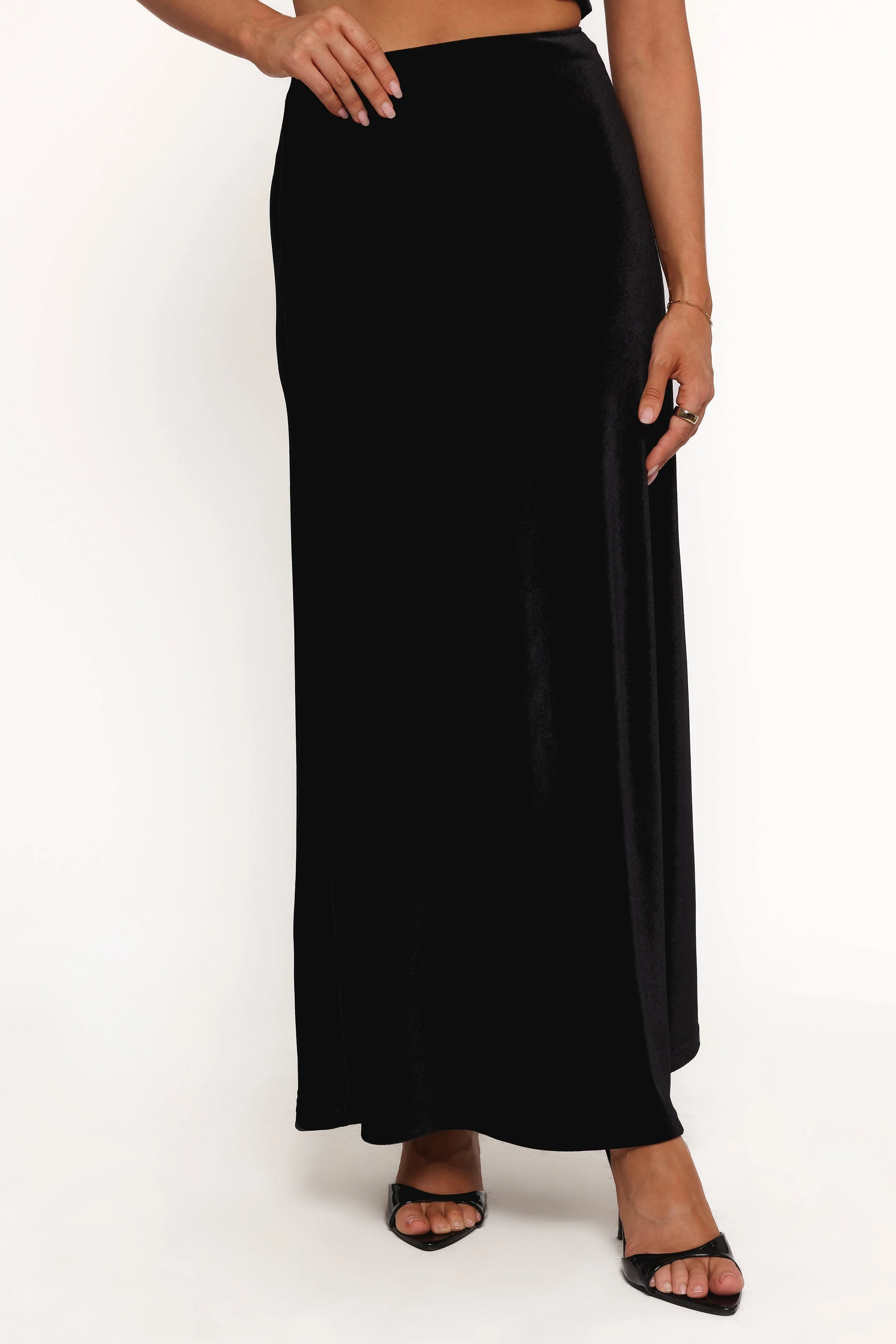 Suri Velvet Maxi Skirt - Black